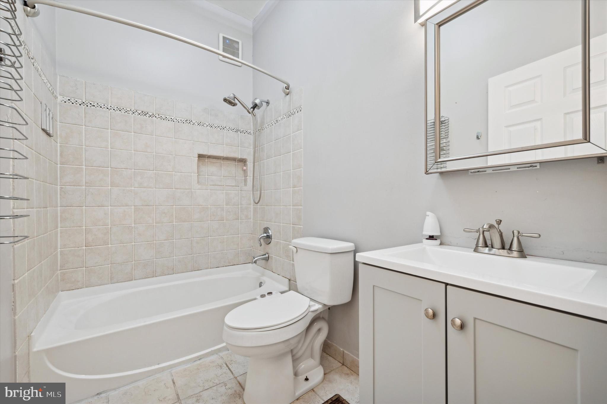 PHILADELPHIA - Residential Lease