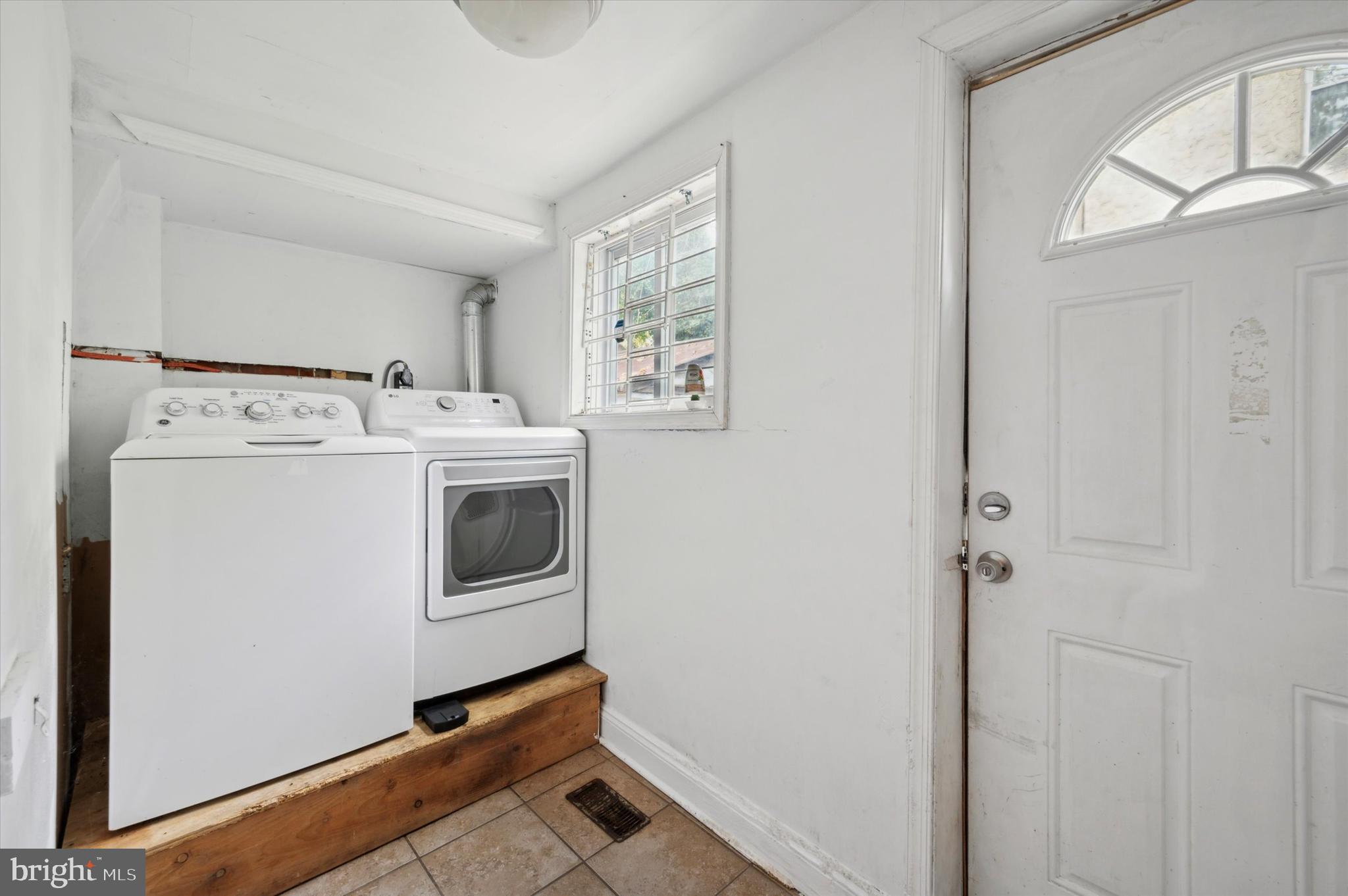 PHILADELPHIA - Residential Lease