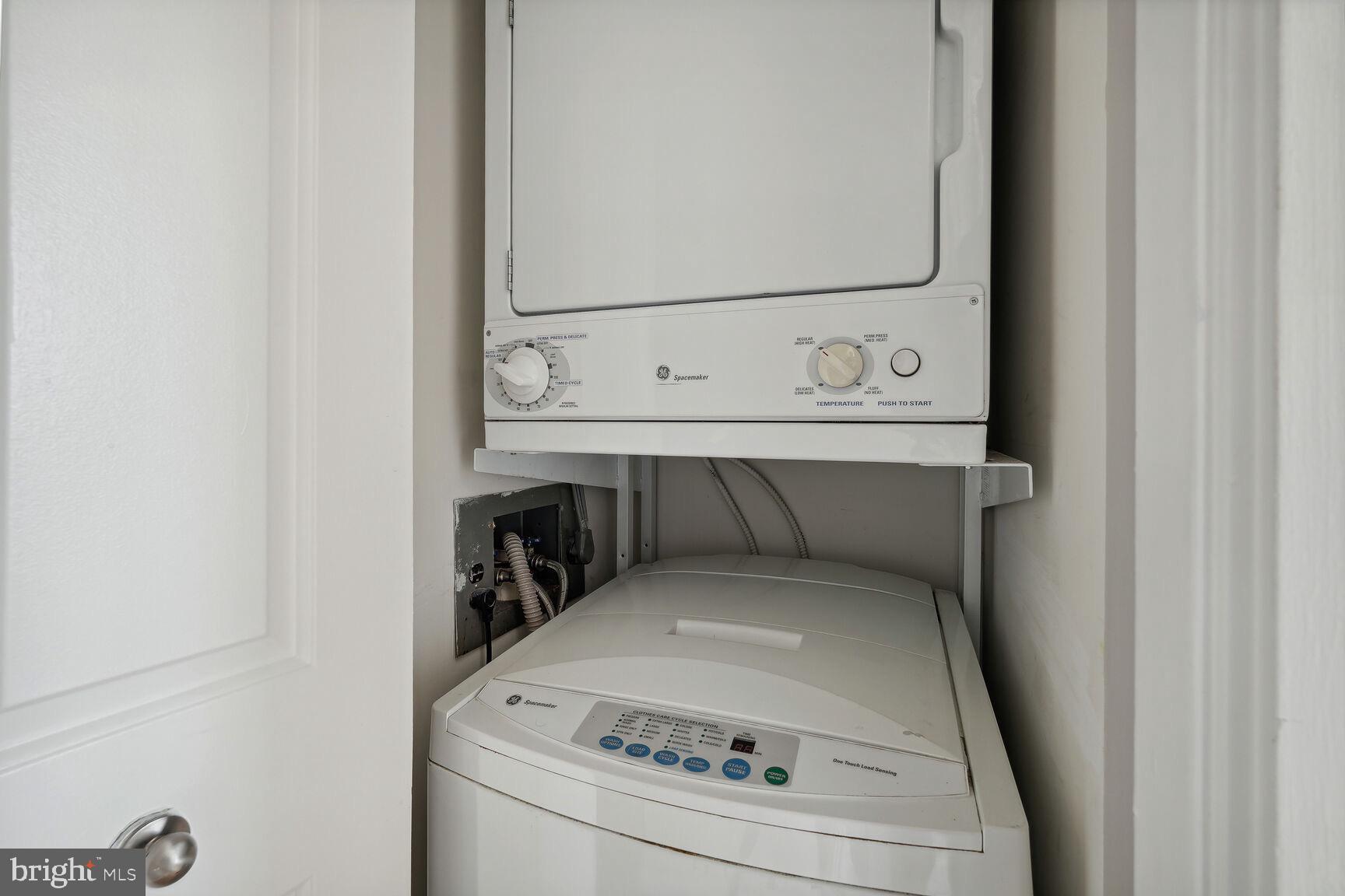 FAIRMONT PLAZA - Residential