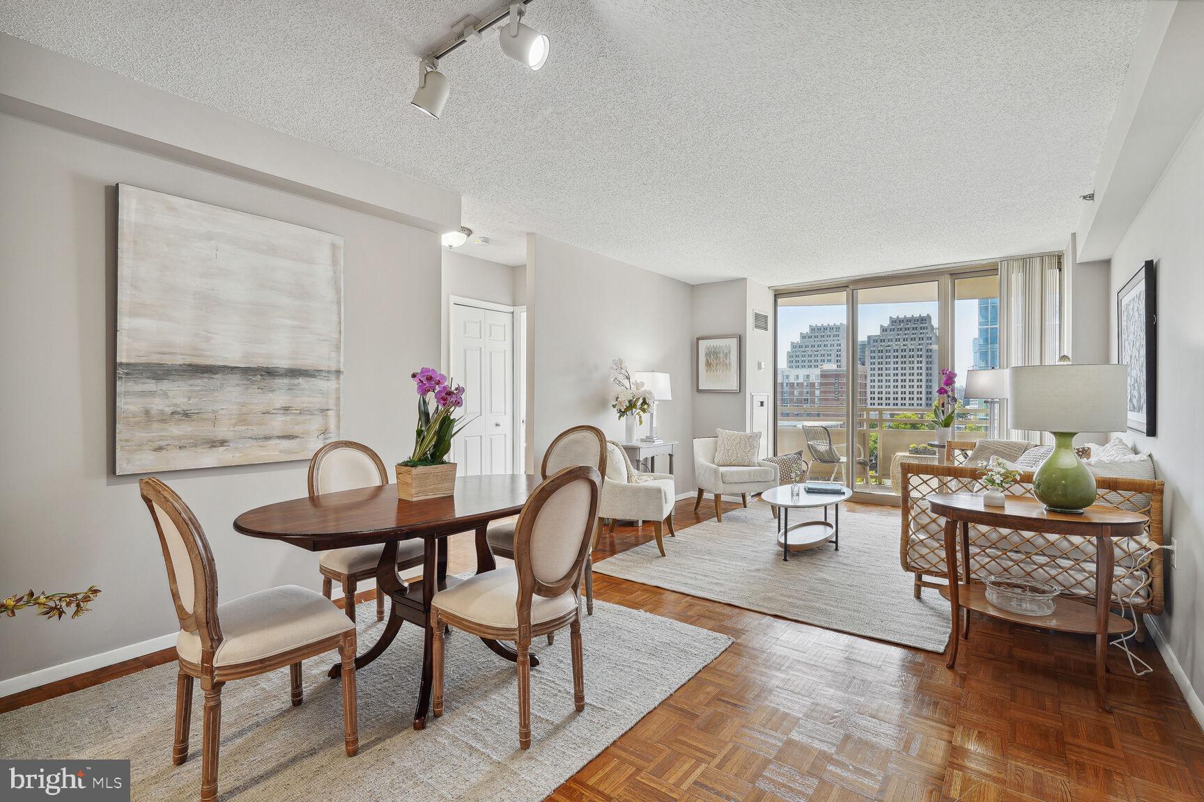 FAIRMONT PLAZA - Residential