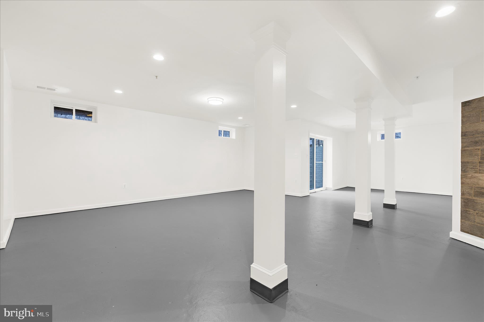 ST JAMES-PLAT 1> - Residential