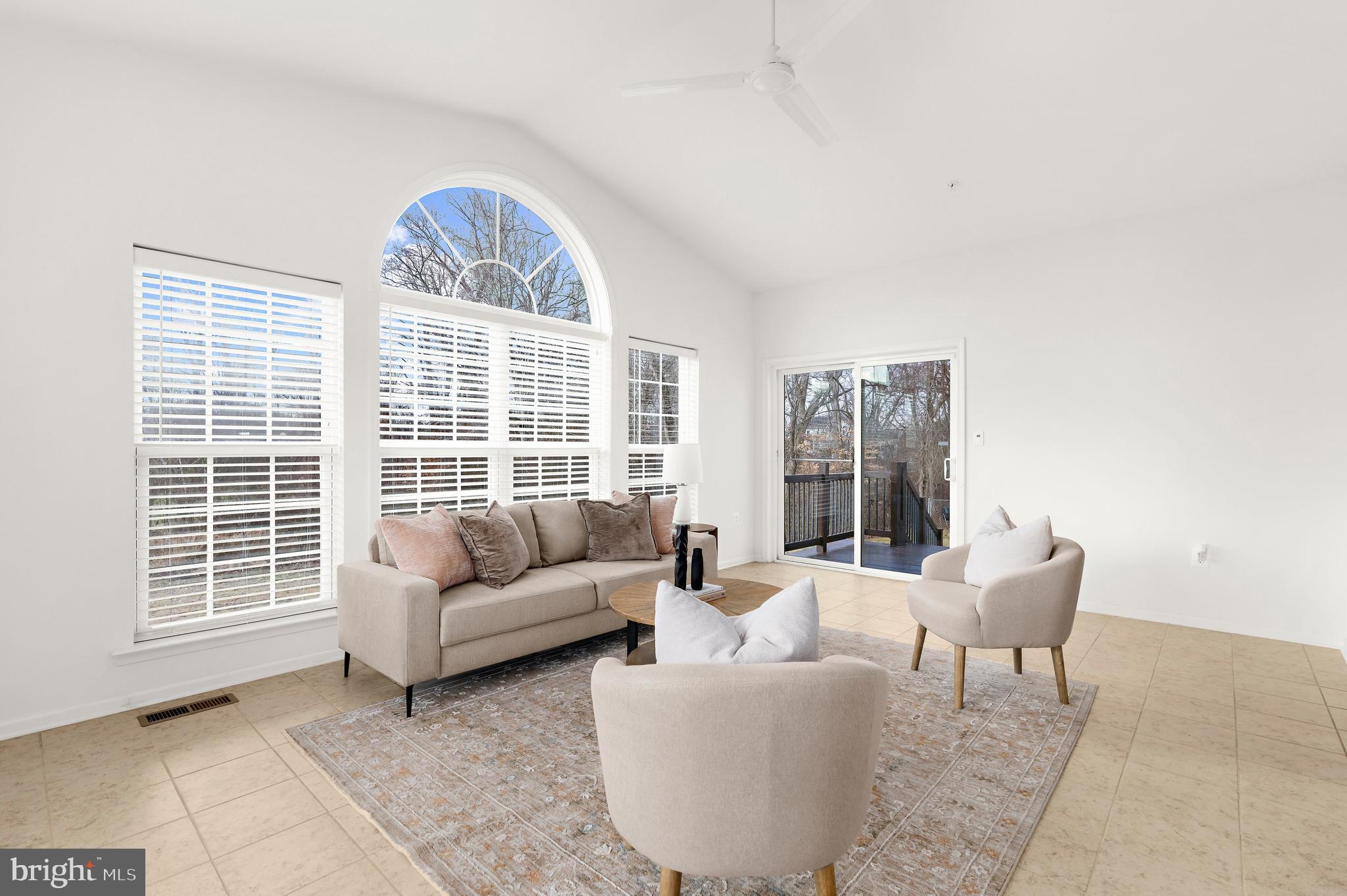 ST JAMES-PLAT 1> - Residential