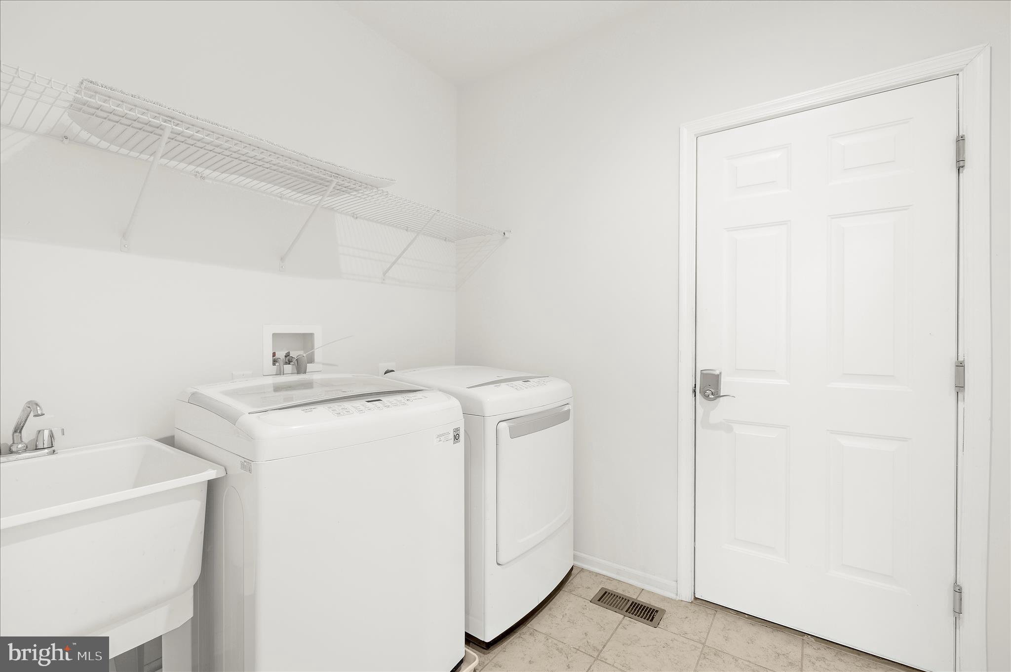 ST JAMES-PLAT 1> - Residential