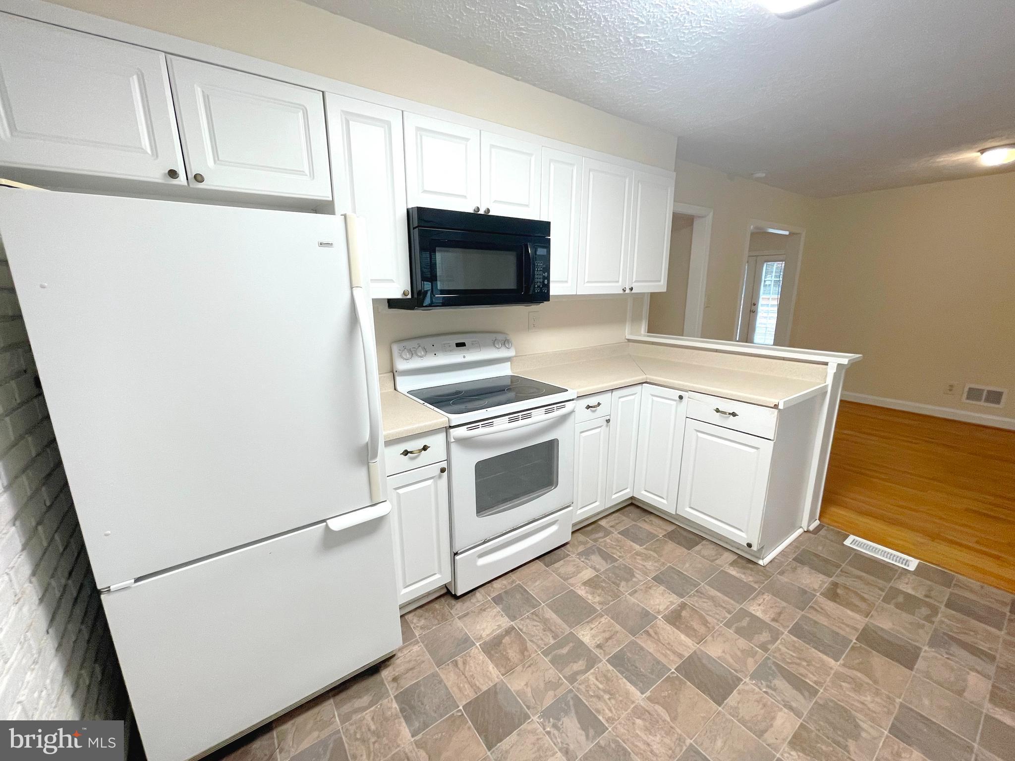 MARYLAND GARDENS SUB - Residential Lease