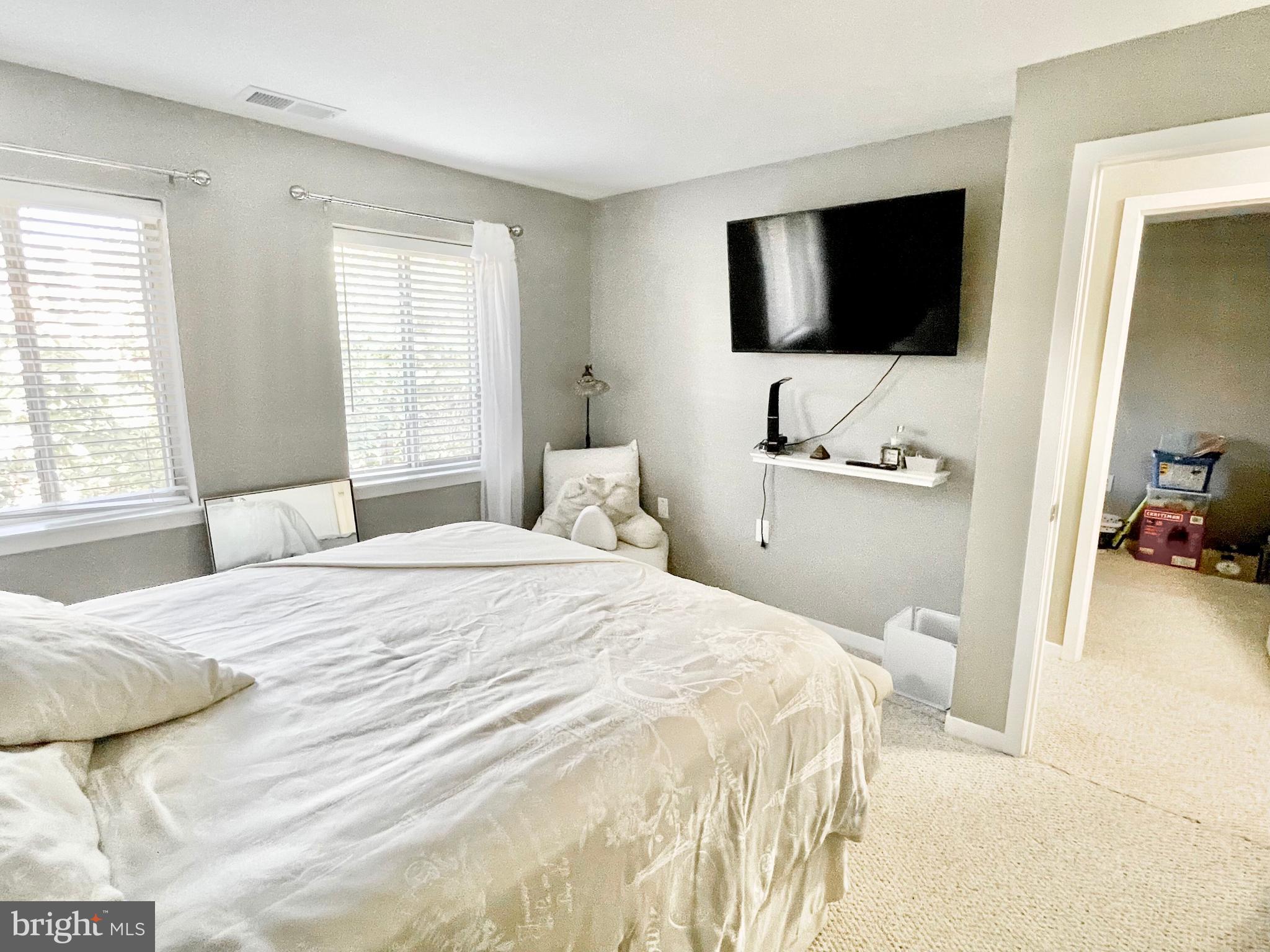 FEDERAL HILL HISTORIC DISTRICT - Residential Lease