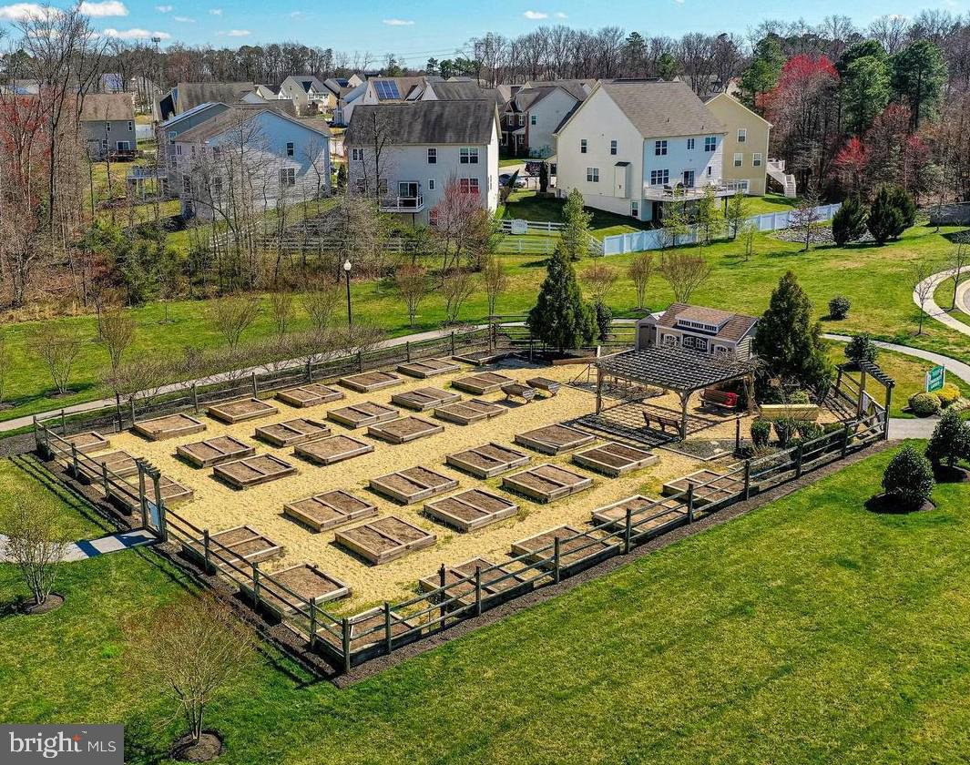 TANYARD SPRINGS TOWNHOMES - Residential