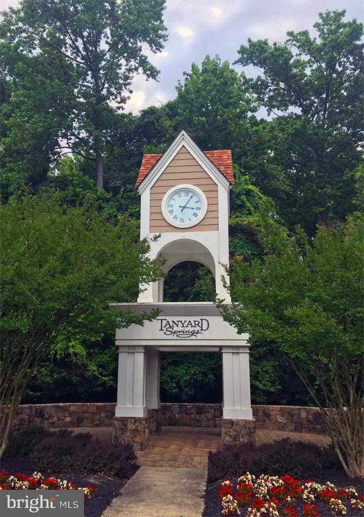 TANYARD SPRINGS TOWNHOMES - Residential