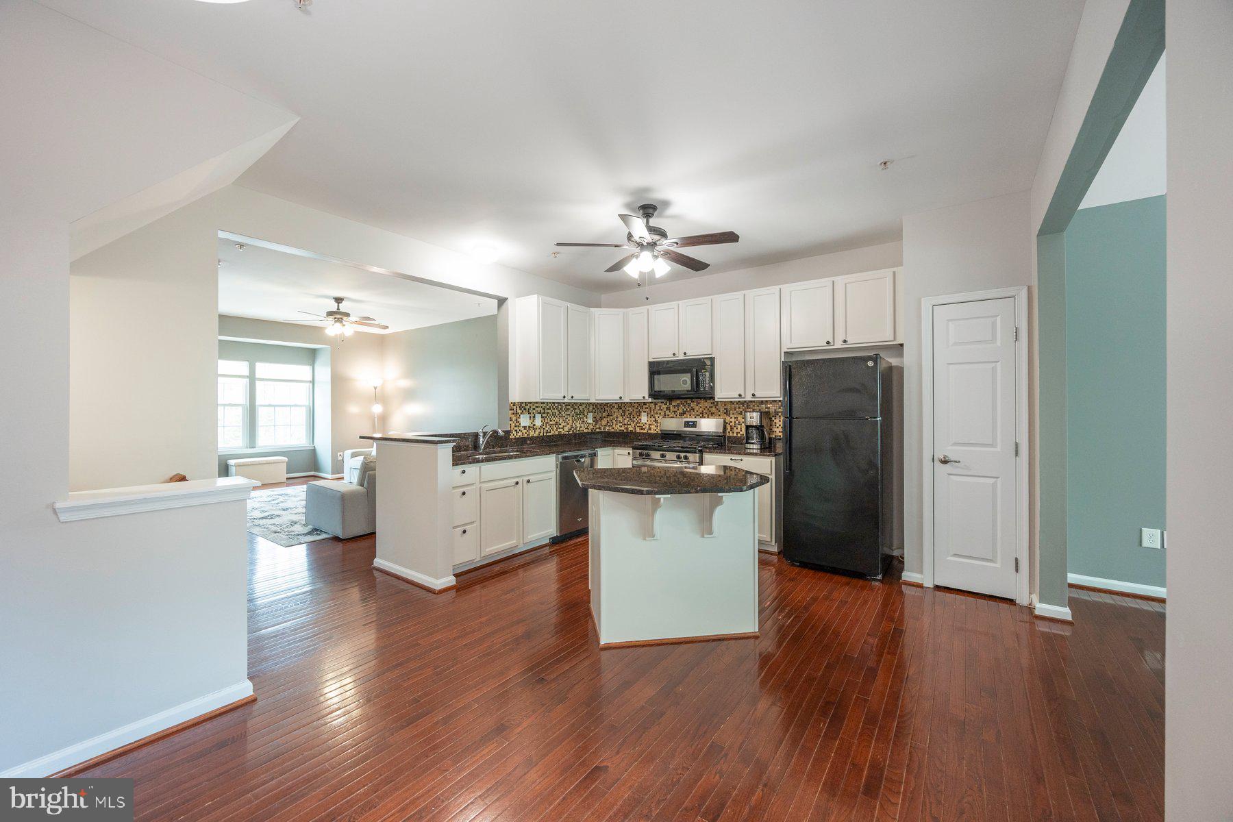 TANYARD SPRINGS TOWNHOMES - Residential