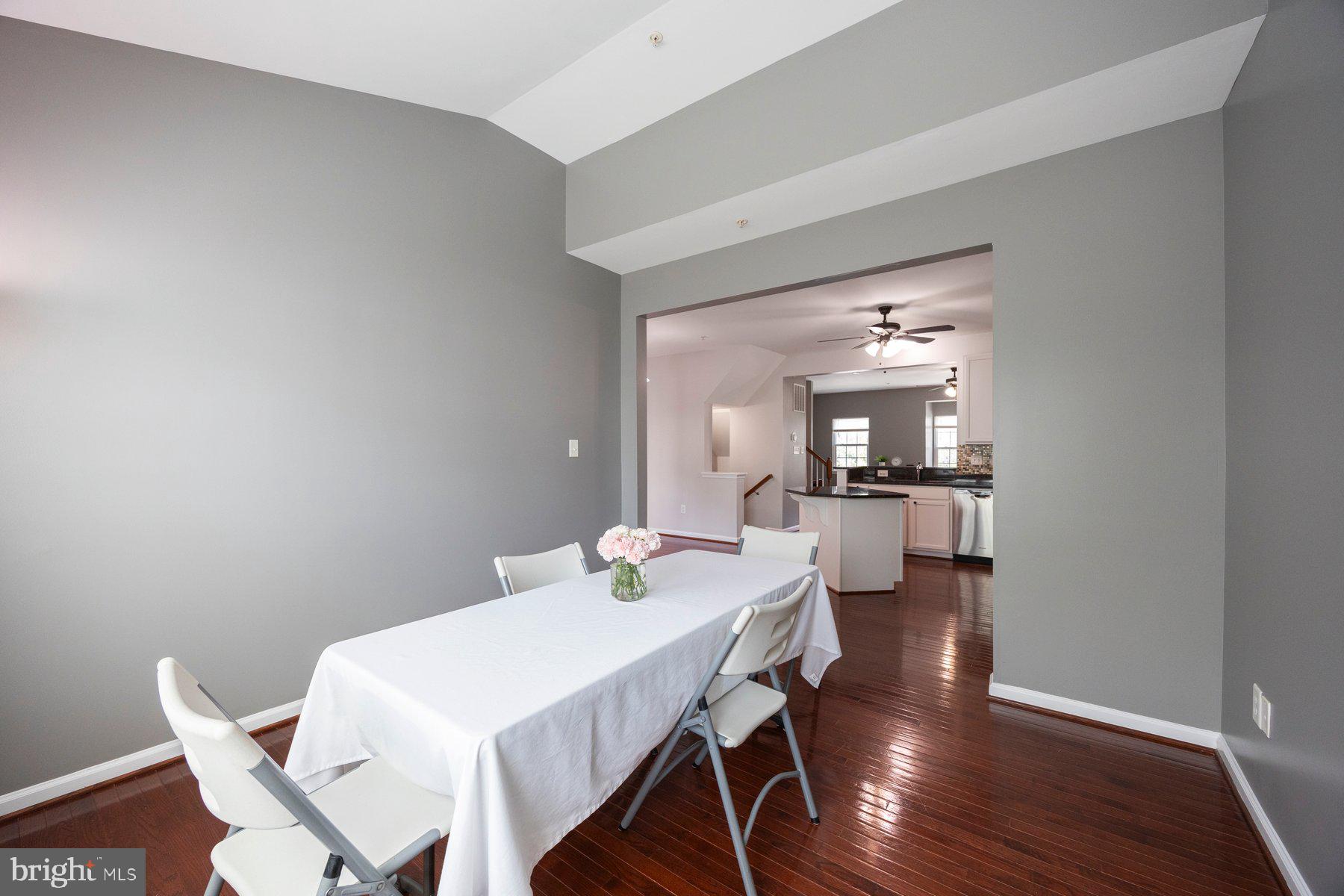 TANYARD SPRINGS TOWNHOMES - Residential