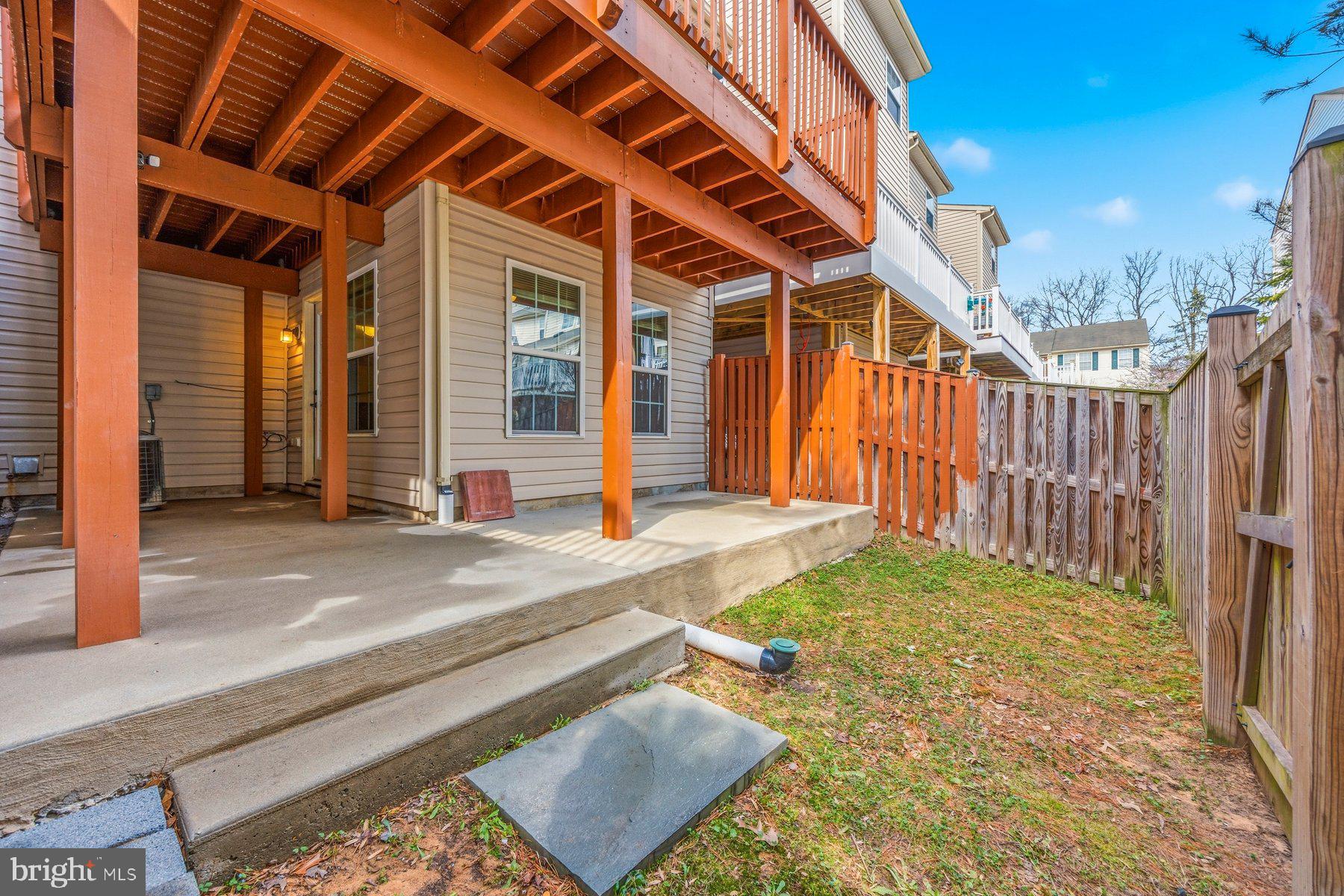 TANYARD SPRINGS TOWNHOMES - Residential
