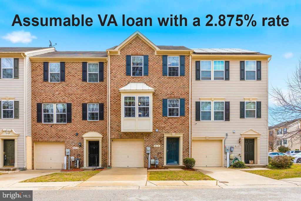 Photo of 915 Hopkins Corner, GLEN BURNIE, MD 21060 (MLS # MDAA2139060)