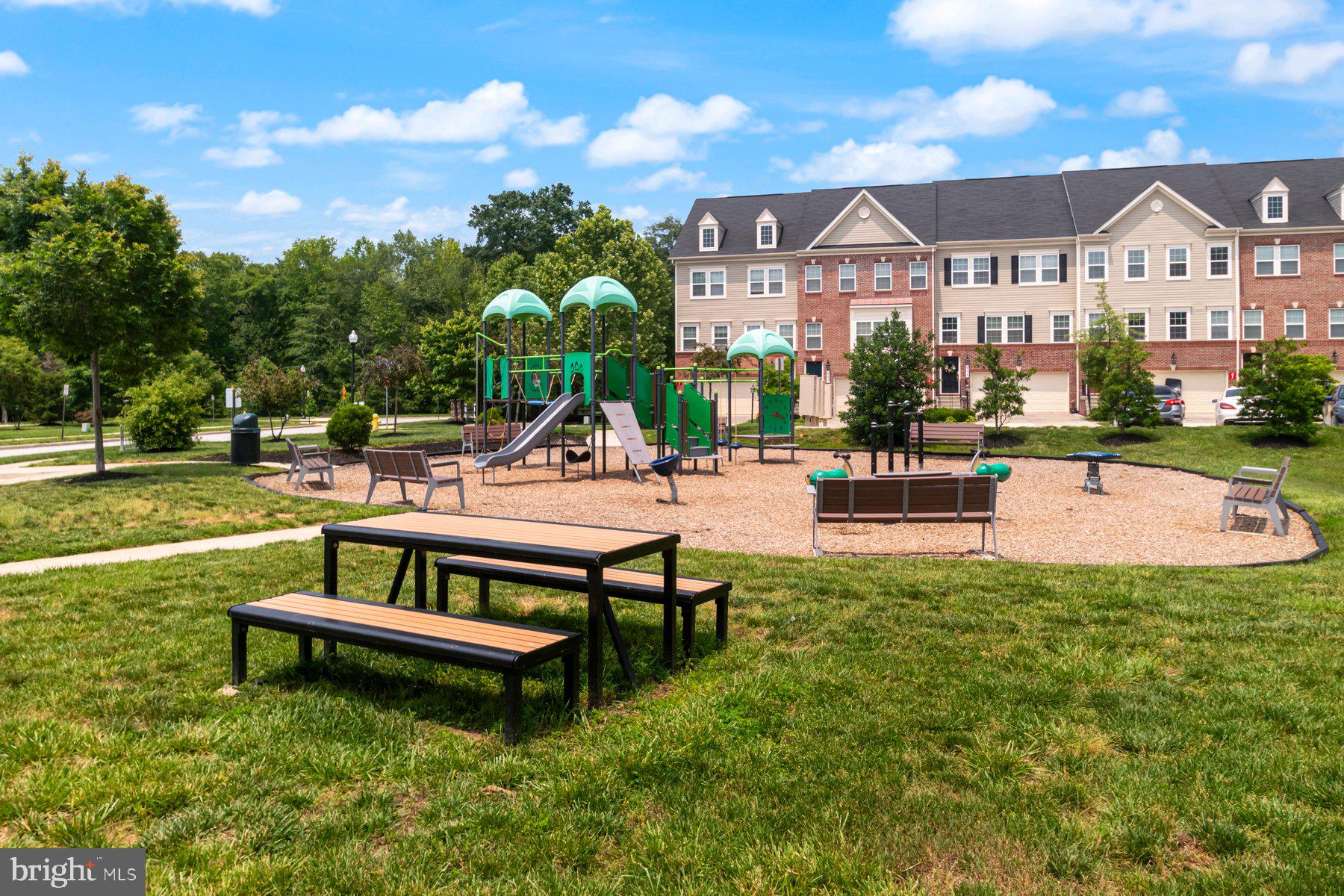 TANYARD SPRINGS TOWNHOMES - Residential