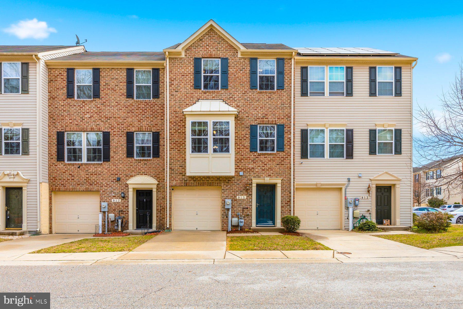 TANYARD SPRINGS TOWNHOMES - Residential