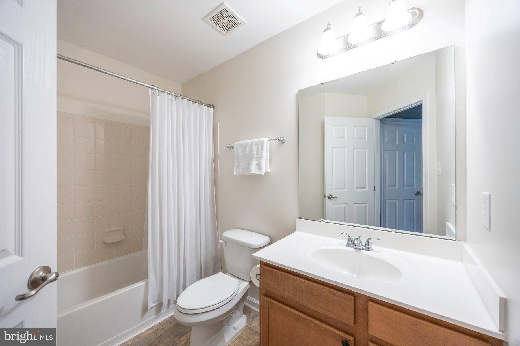 TANYARD SPRINGS TOWNHOMES - Residential