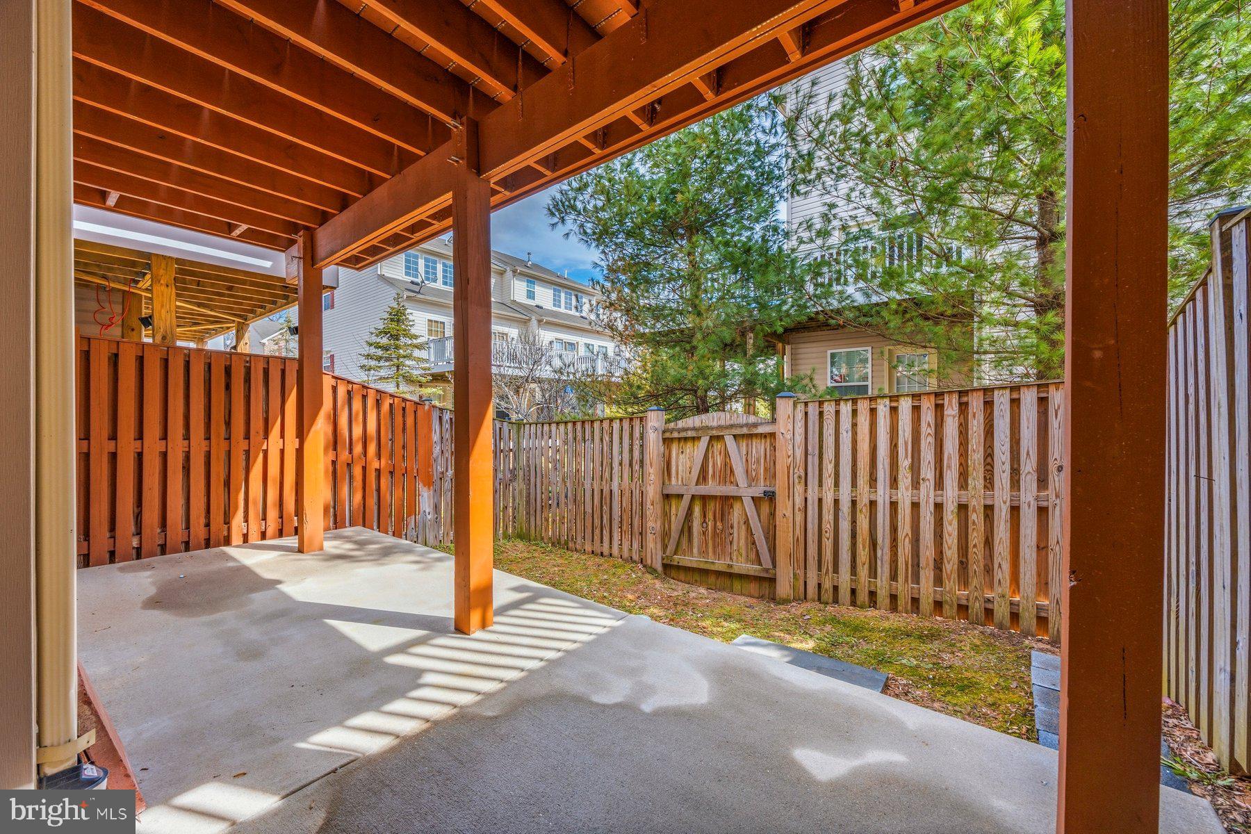 TANYARD SPRINGS TOWNHOMES - Residential