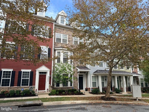 Townhouse For Sale - 5805 Richards Valley Road<br/> ELLICOTT CITY, MD 21043