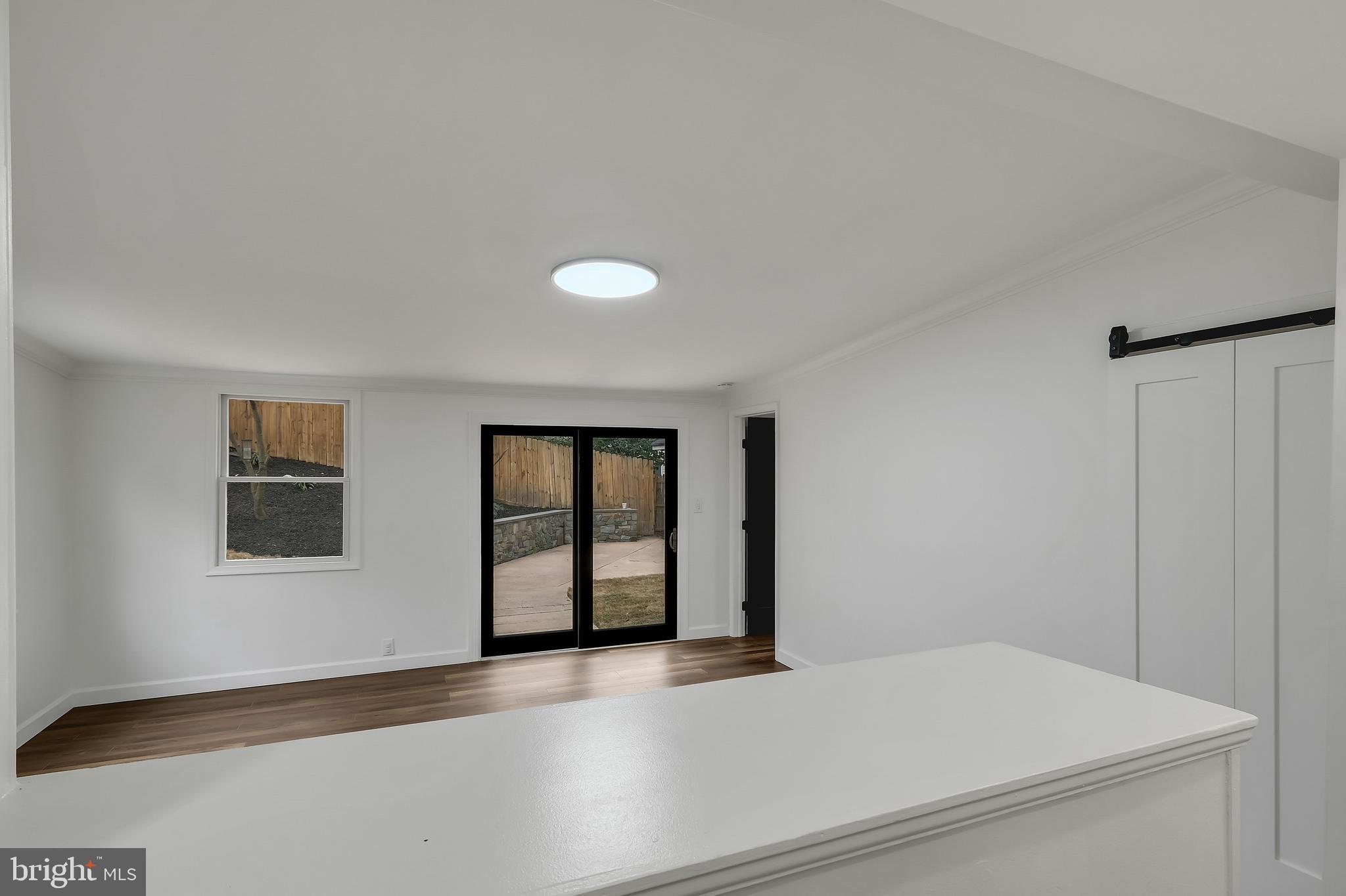 CONNECTICUT GARDENS - Residential Lease