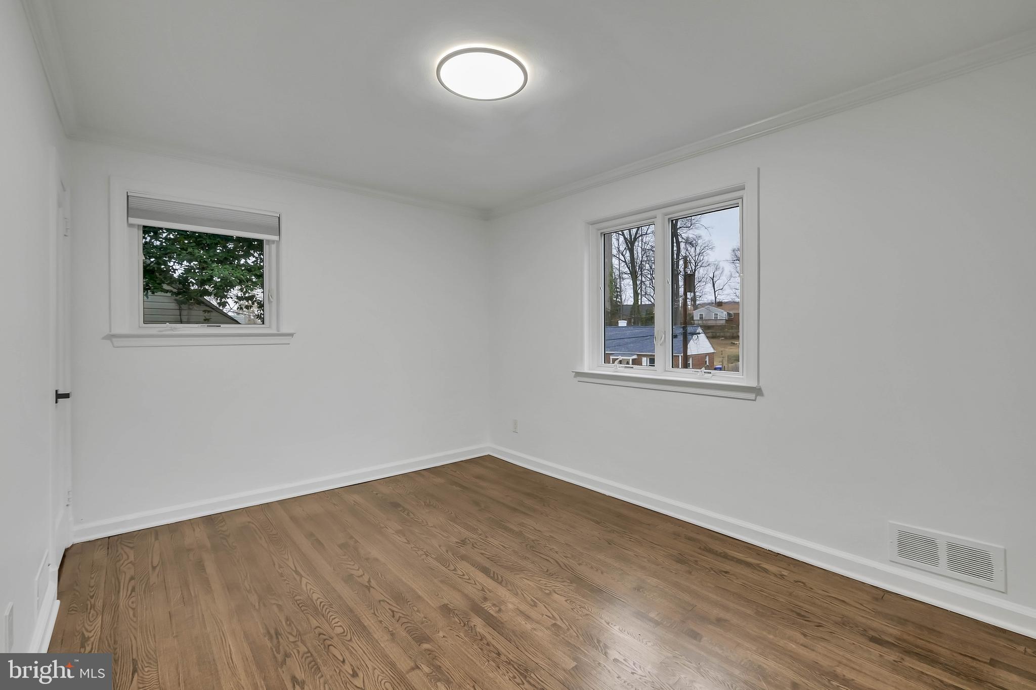 CONNECTICUT GARDENS - Residential Lease