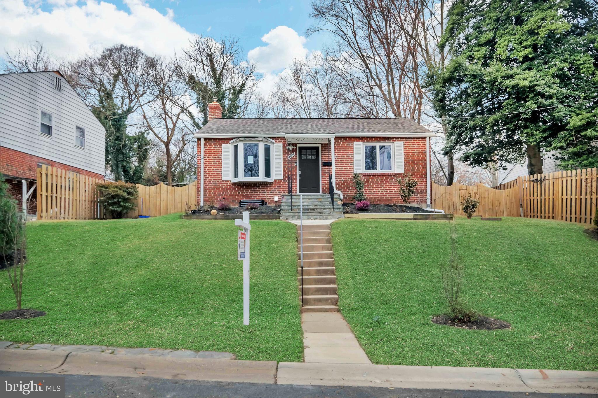 CONNECTICUT GARDENS - Residential Lease