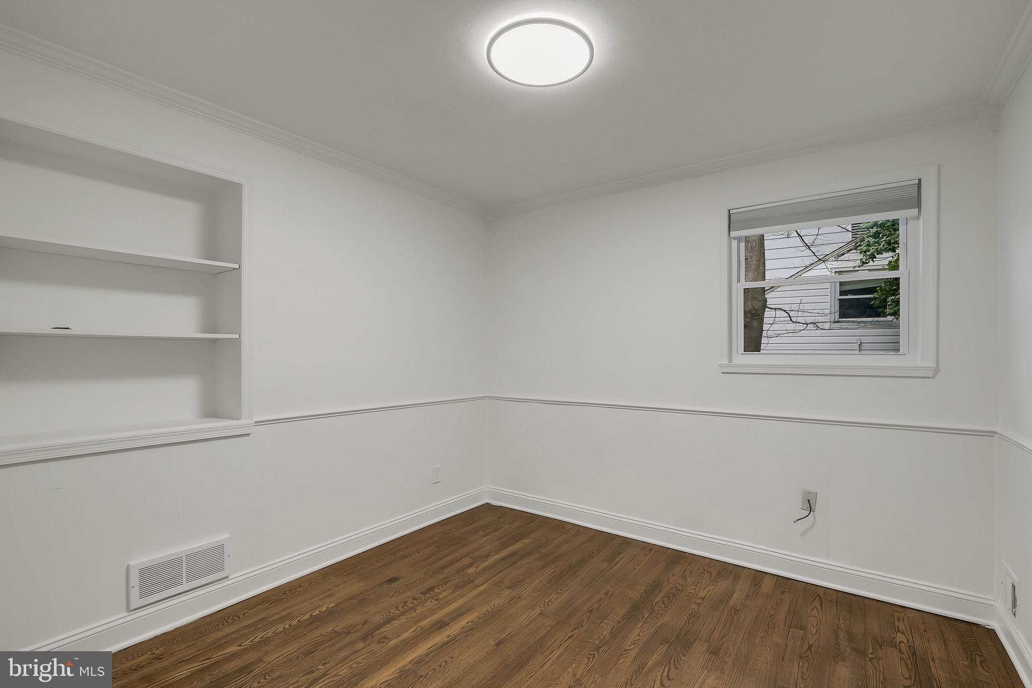 CONNECTICUT GARDENS - Residential Lease