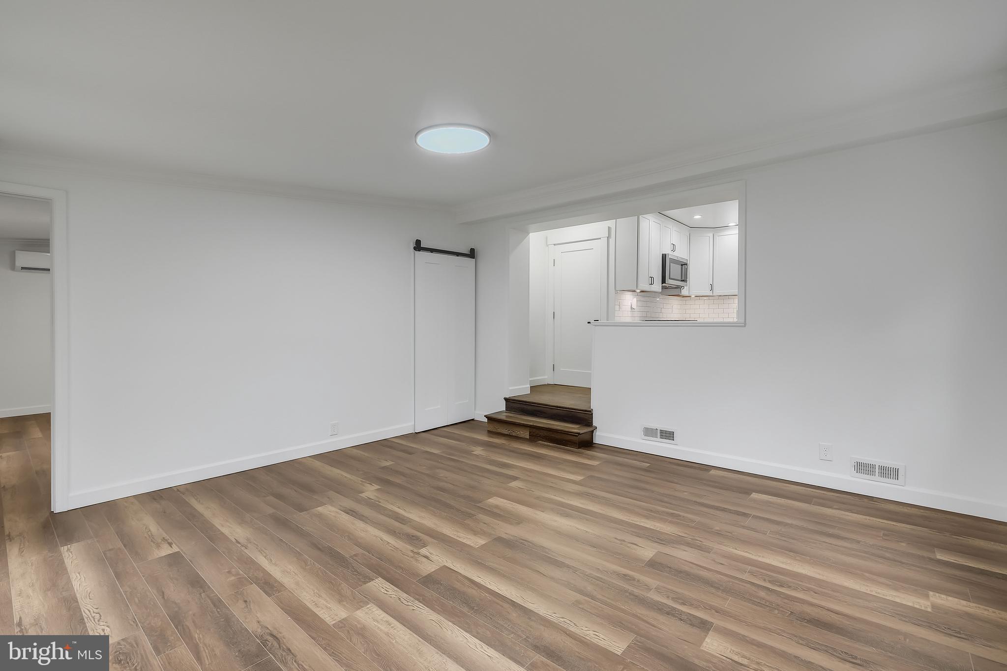 CONNECTICUT GARDENS - Residential Lease