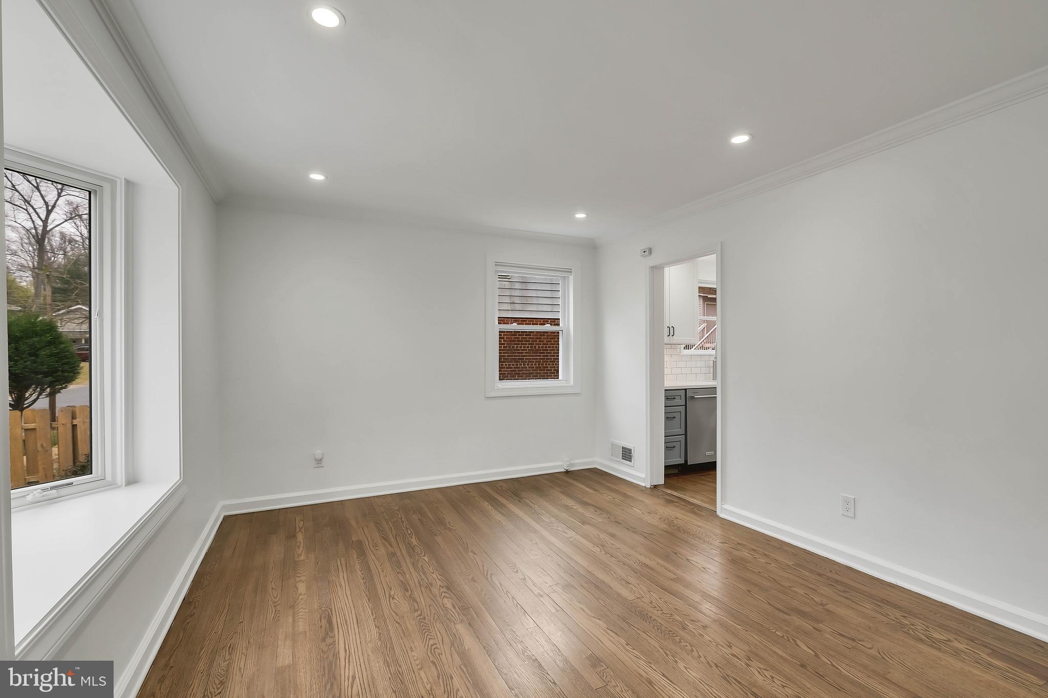 CONNECTICUT GARDENS - Residential Lease