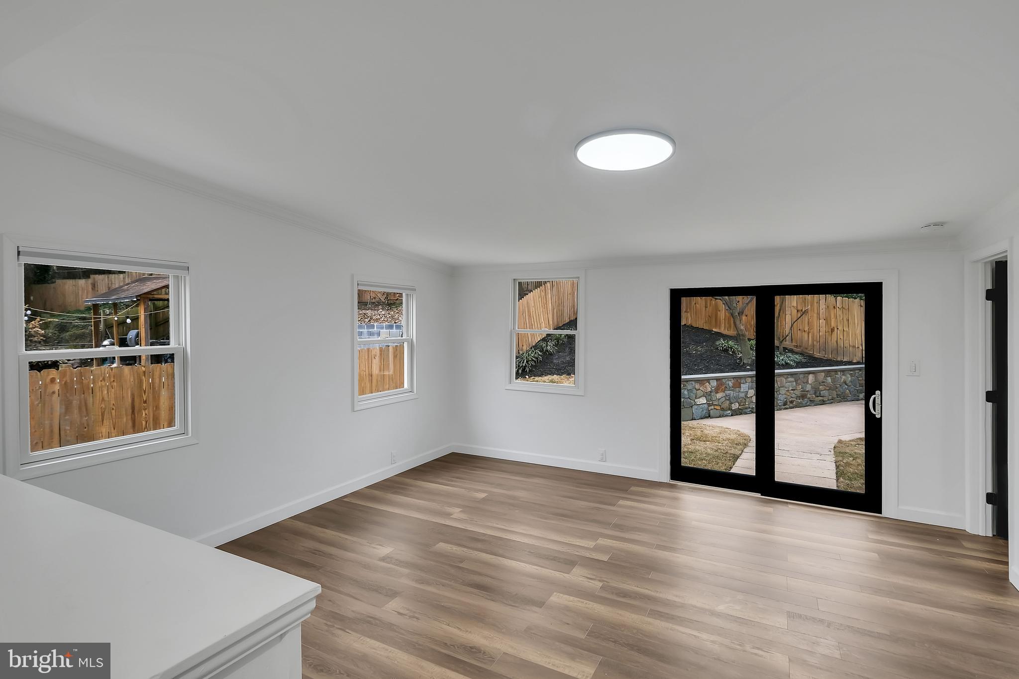 CONNECTICUT GARDENS - Residential Lease