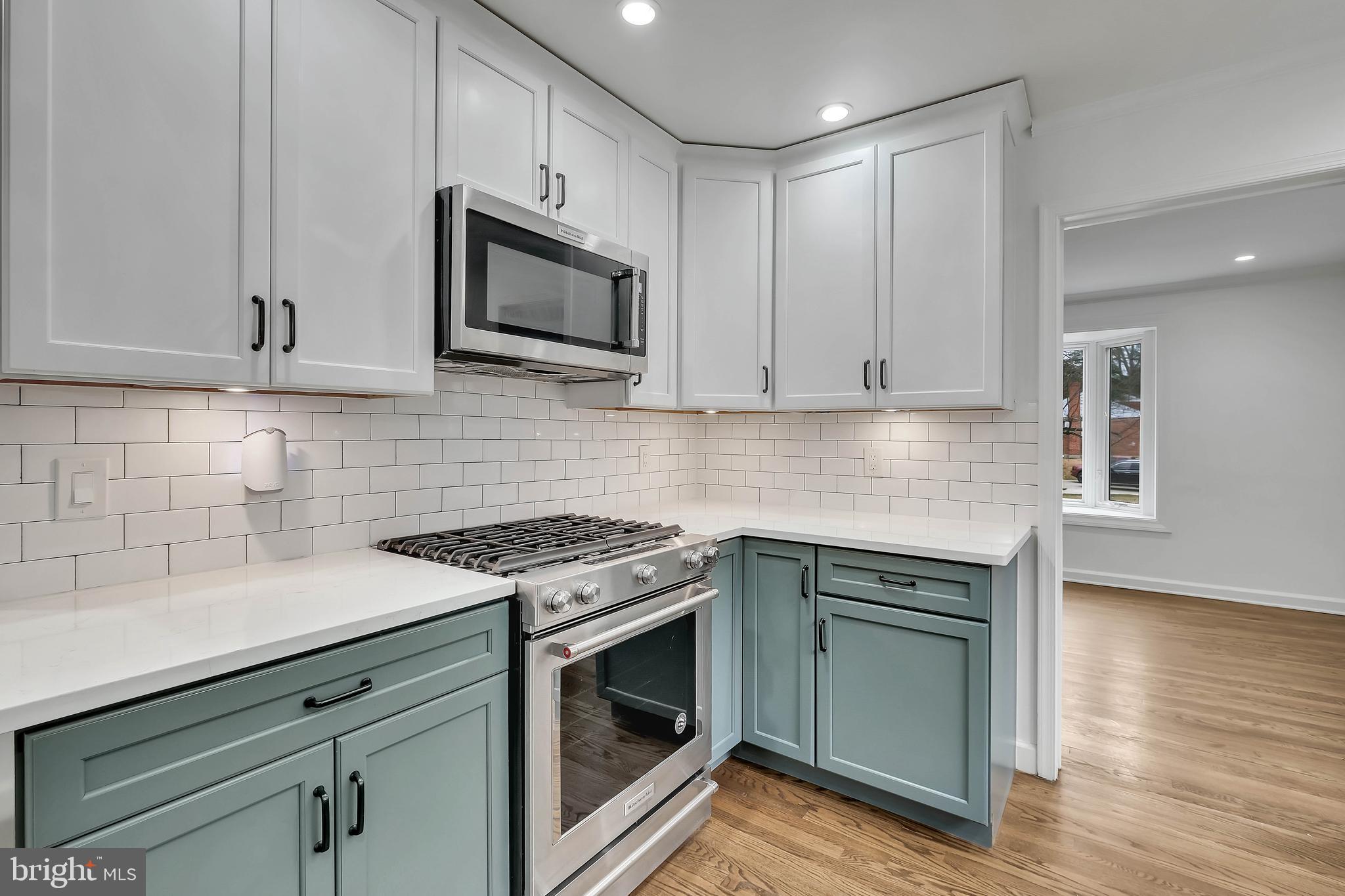 CONNECTICUT GARDENS - Residential Lease