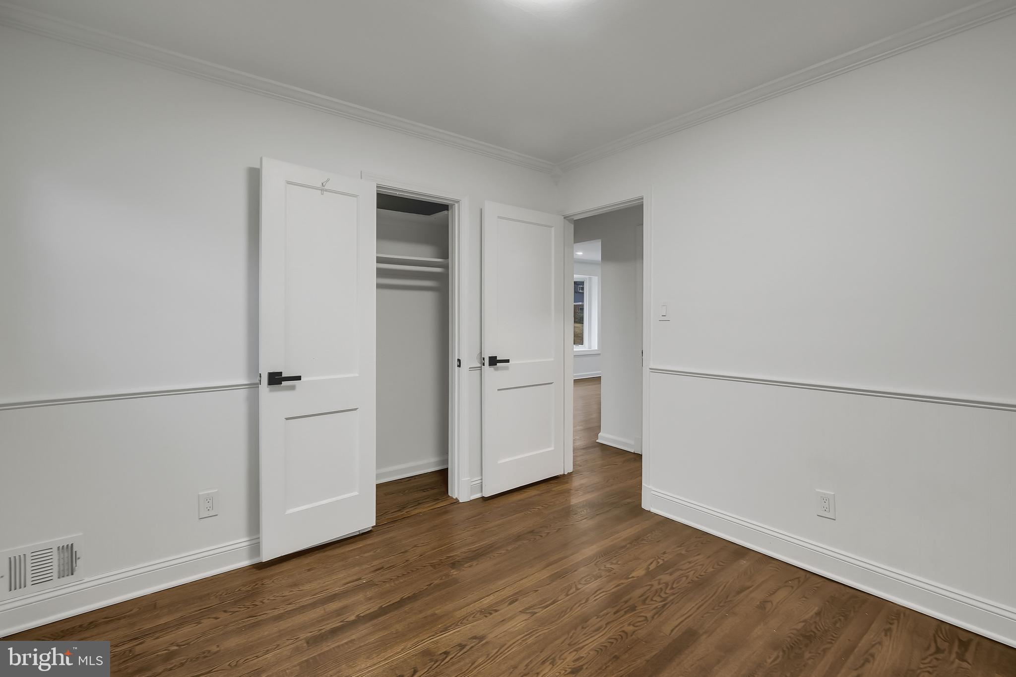 CONNECTICUT GARDENS - Residential Lease