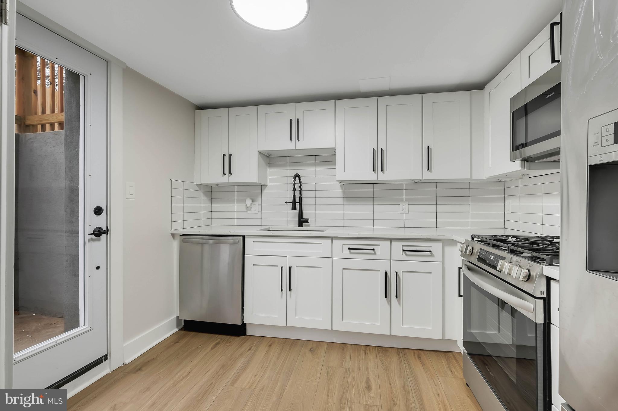 CONNECTICUT GARDENS - Residential Lease