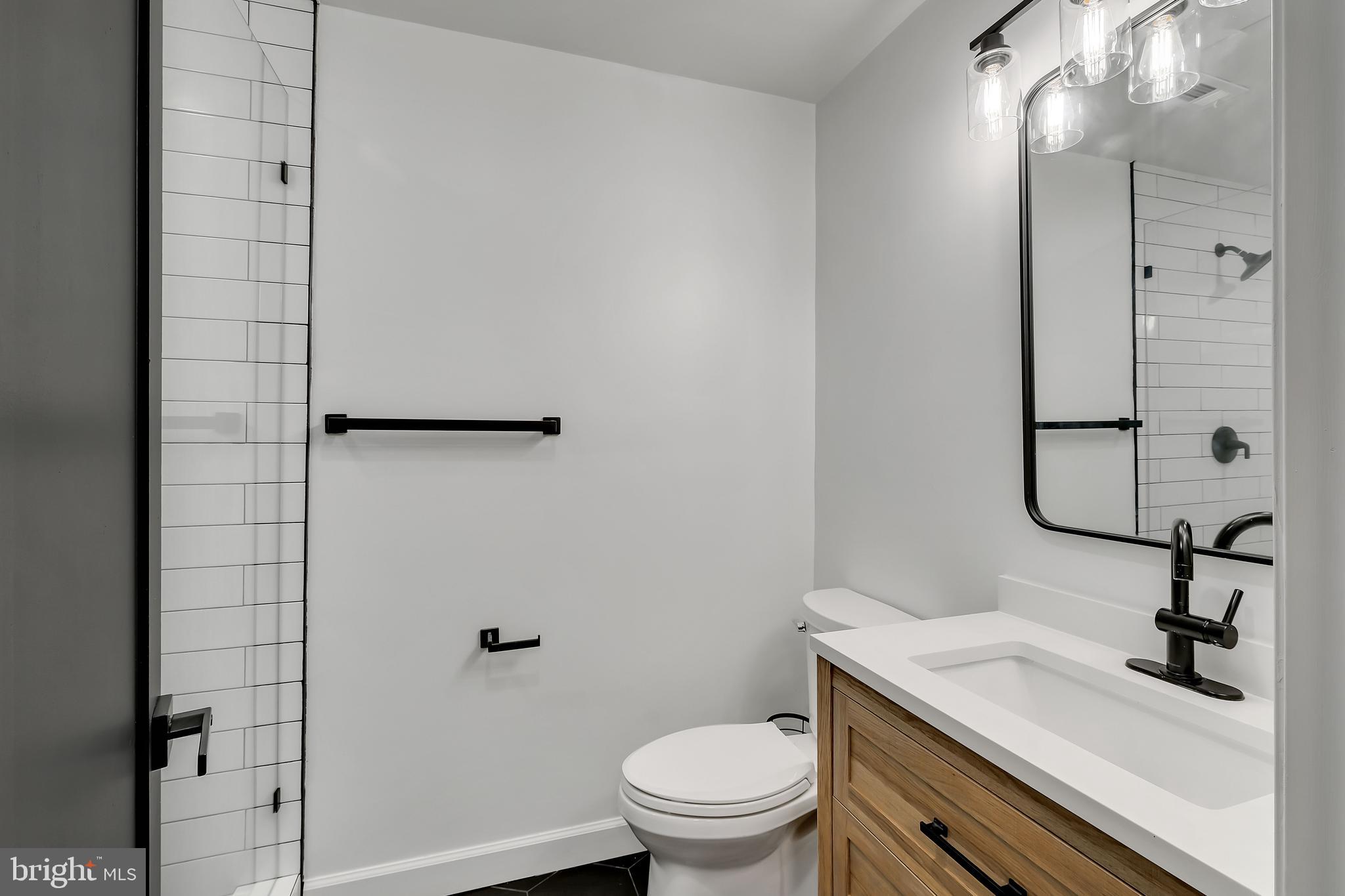 CONNECTICUT GARDENS - Residential Lease