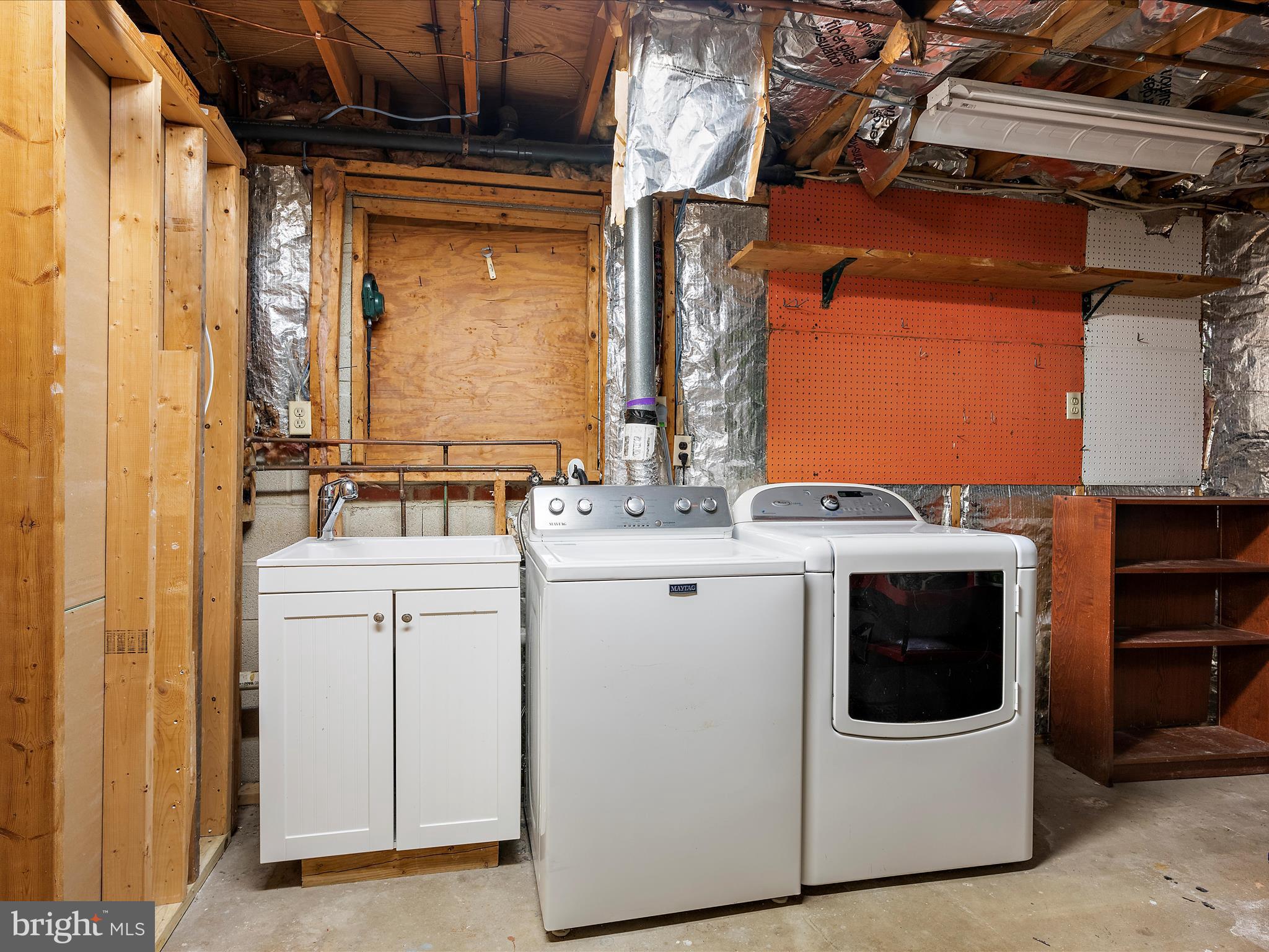 DIVIDING CREEK KNOLLS - Residential