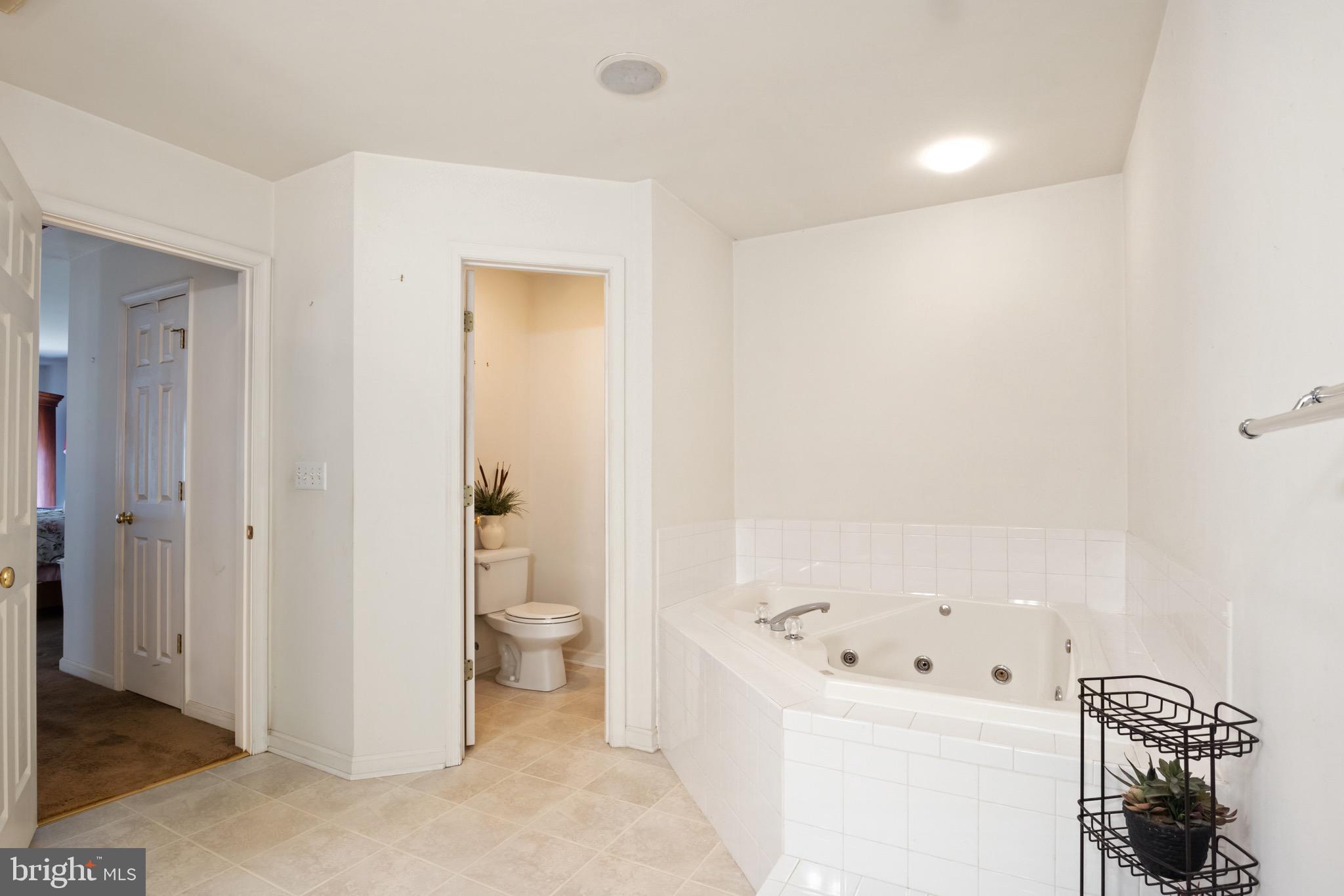 THE GROVE - Residential