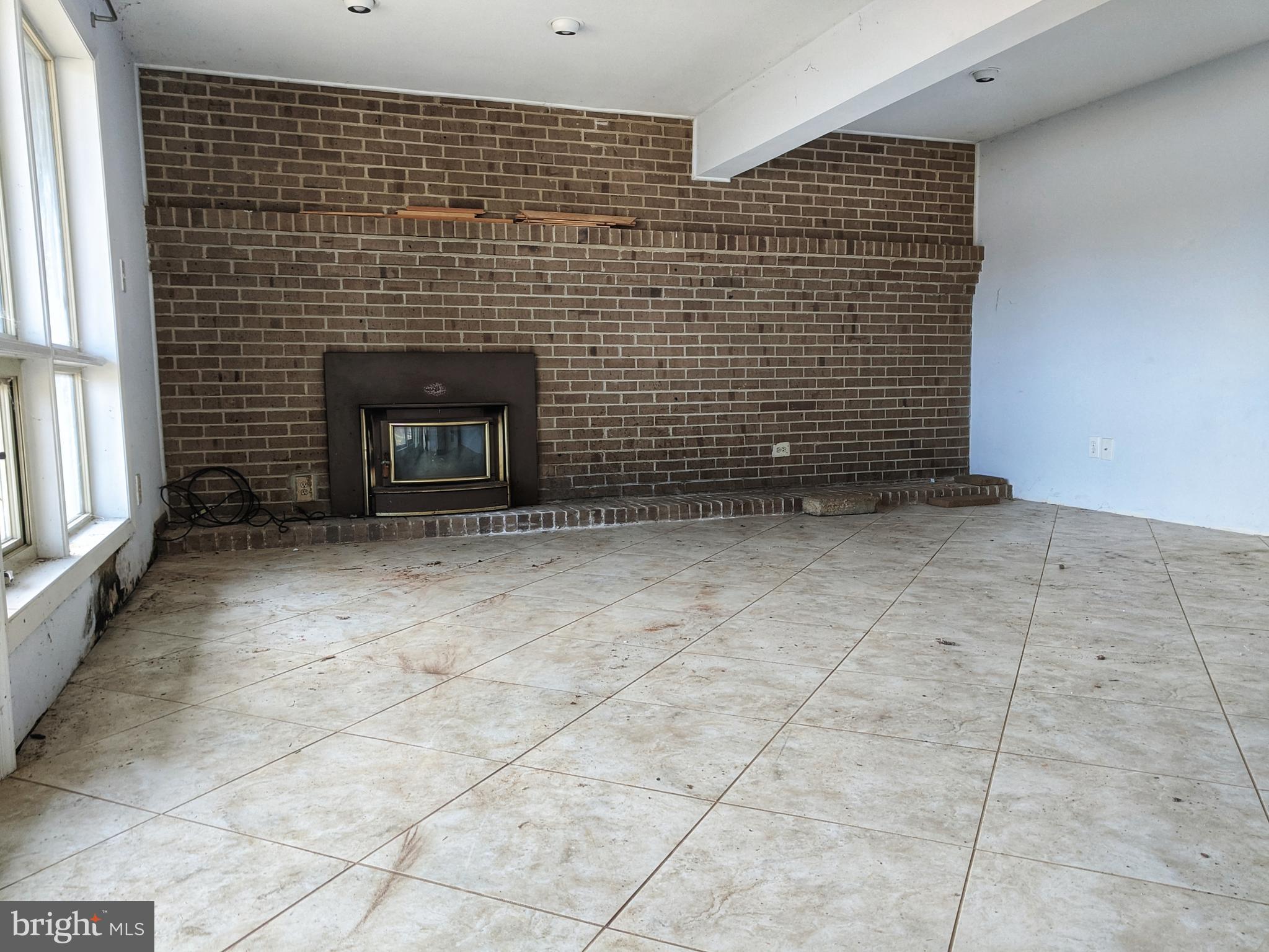 RUNNYMEADE FARM - Residential