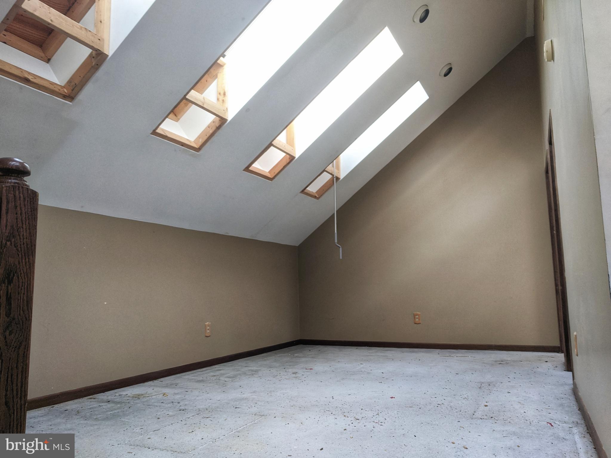 RUNNYMEADE FARM - Residential