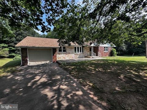 1217 BARTON ROAD BREEZEWOOD PA 15533