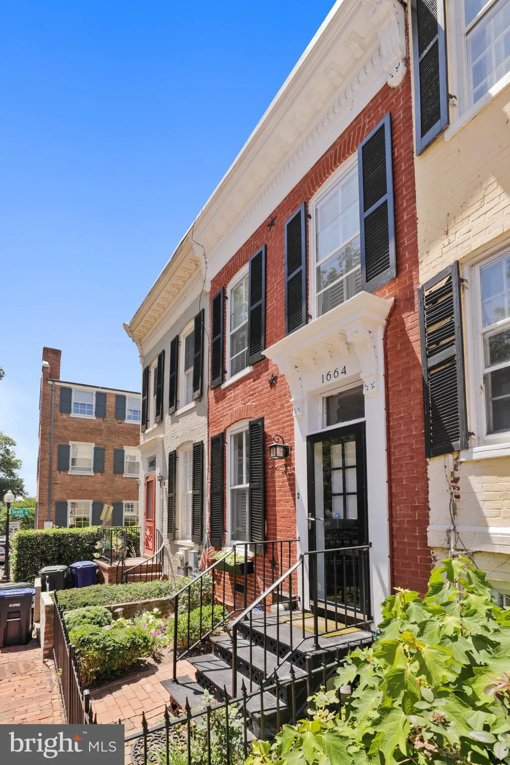 1664 32nd Street NW, Washington, DC 20007