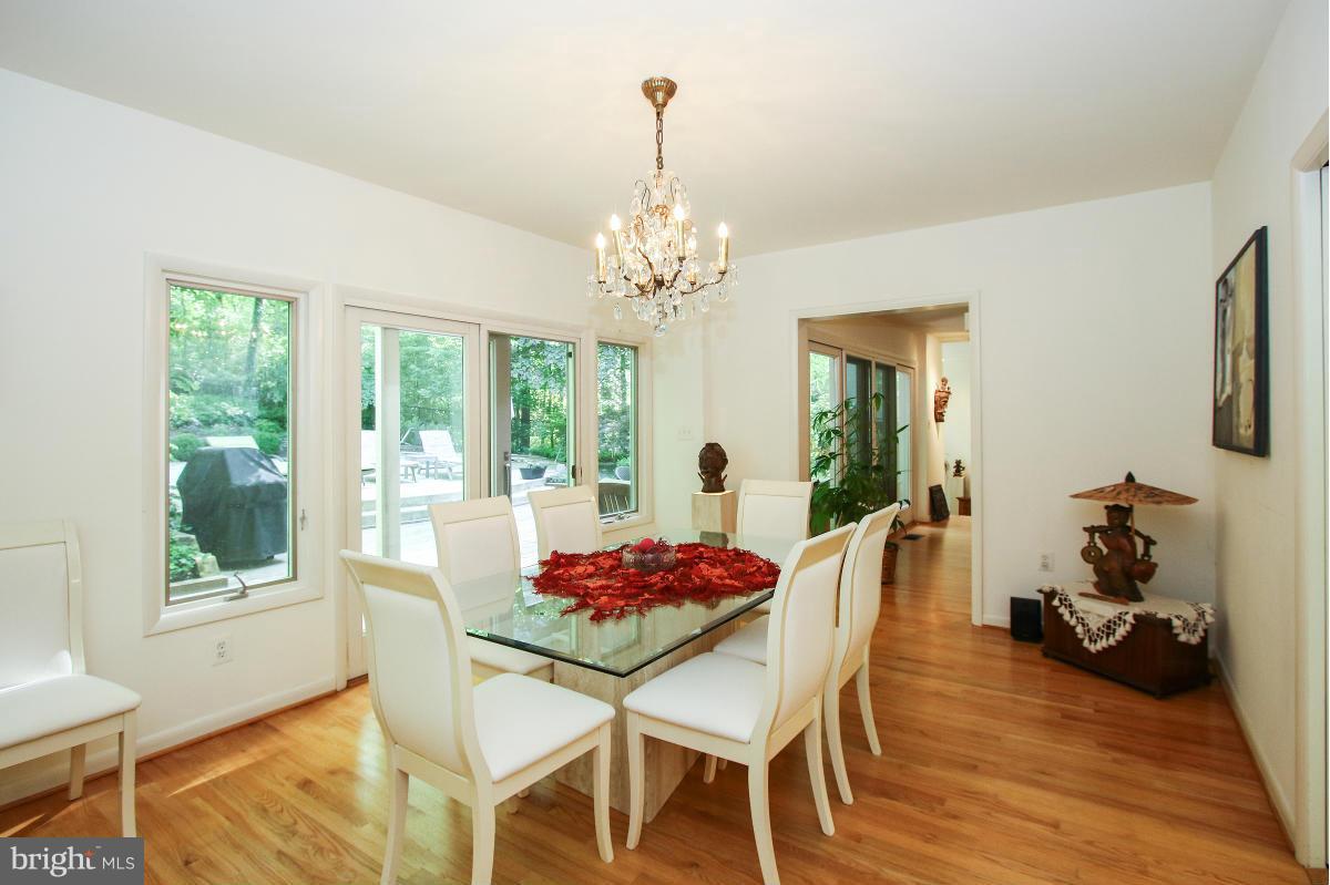 BRADLEY HILLS GROVE - Residential