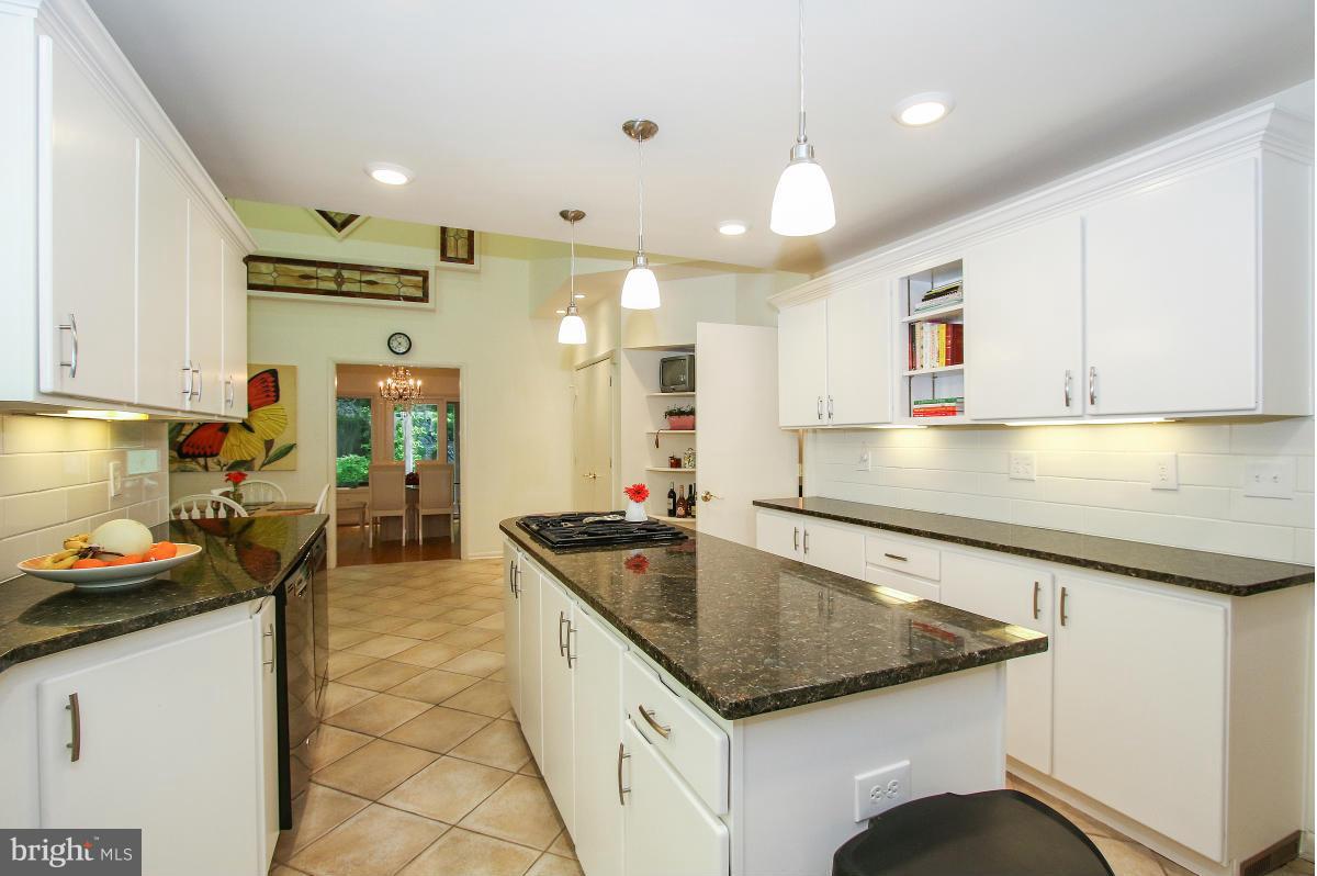 BRADLEY HILLS GROVE - Residential