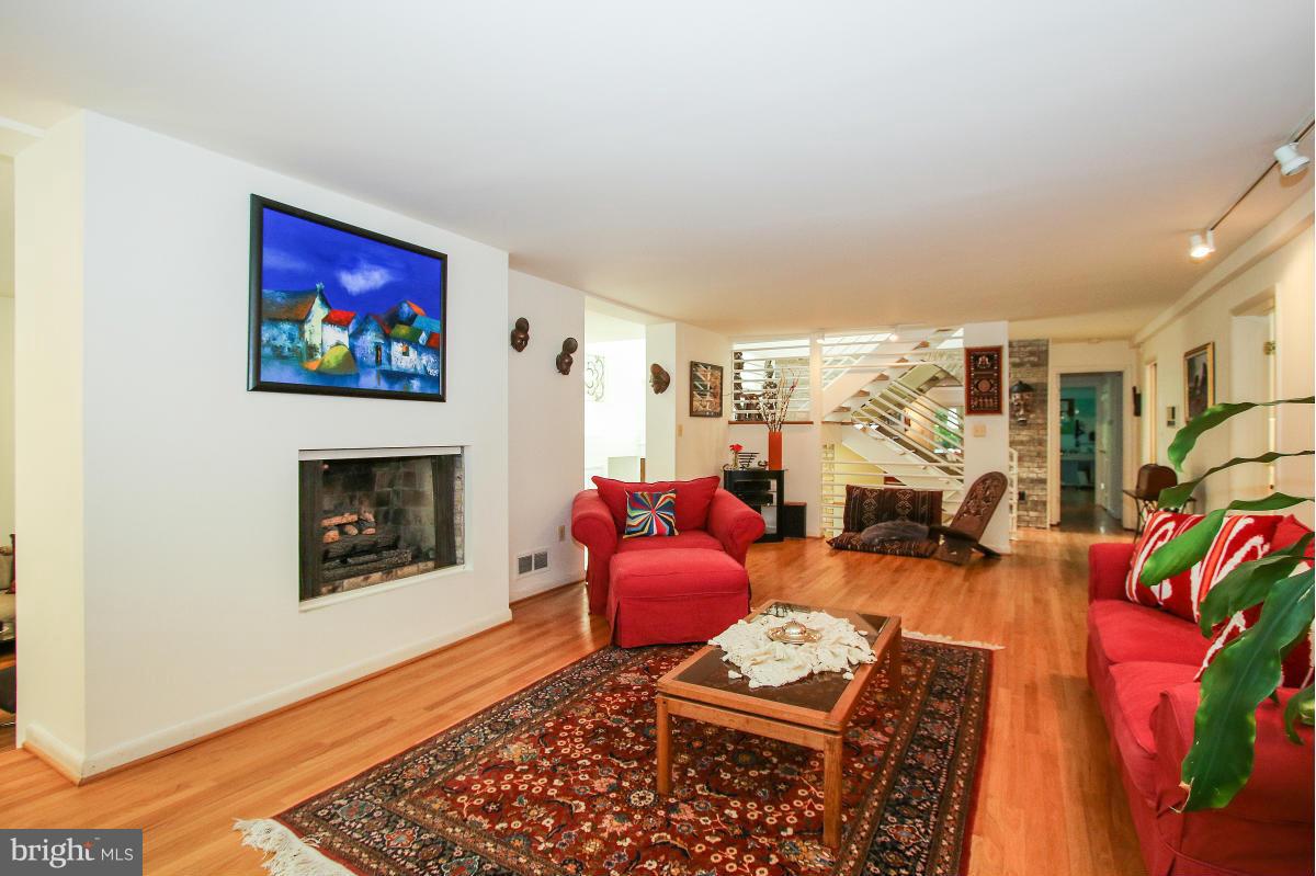 BRADLEY HILLS GROVE - Residential