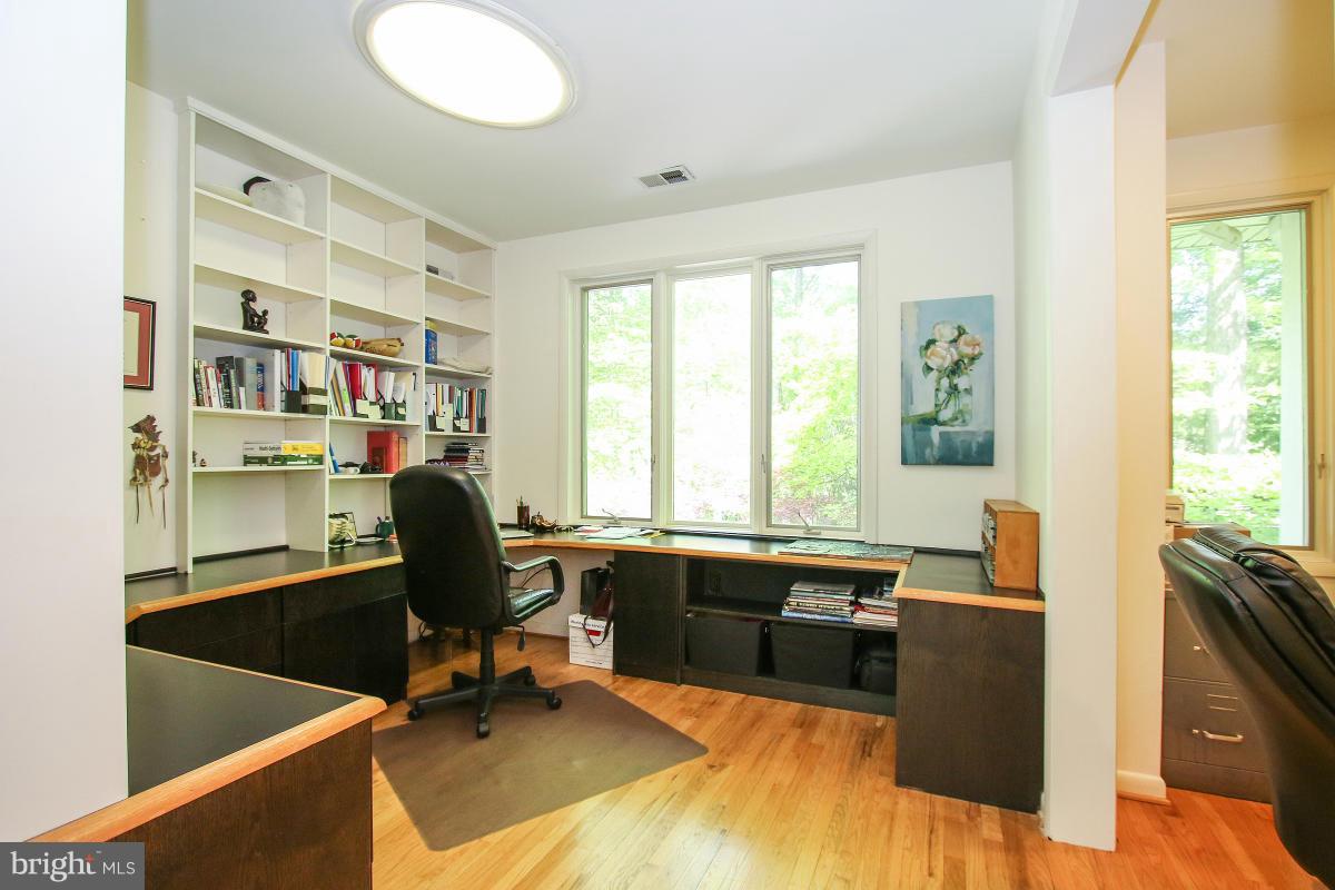 BRADLEY HILLS GROVE - Residential