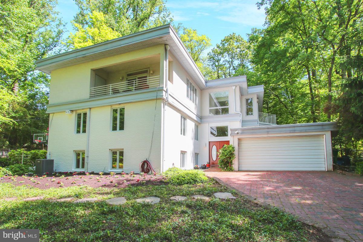 BRADLEY HILLS GROVE - Residential