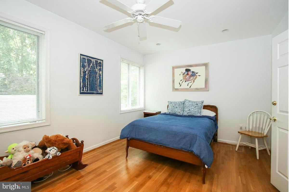 BRADLEY HILLS GROVE - Residential