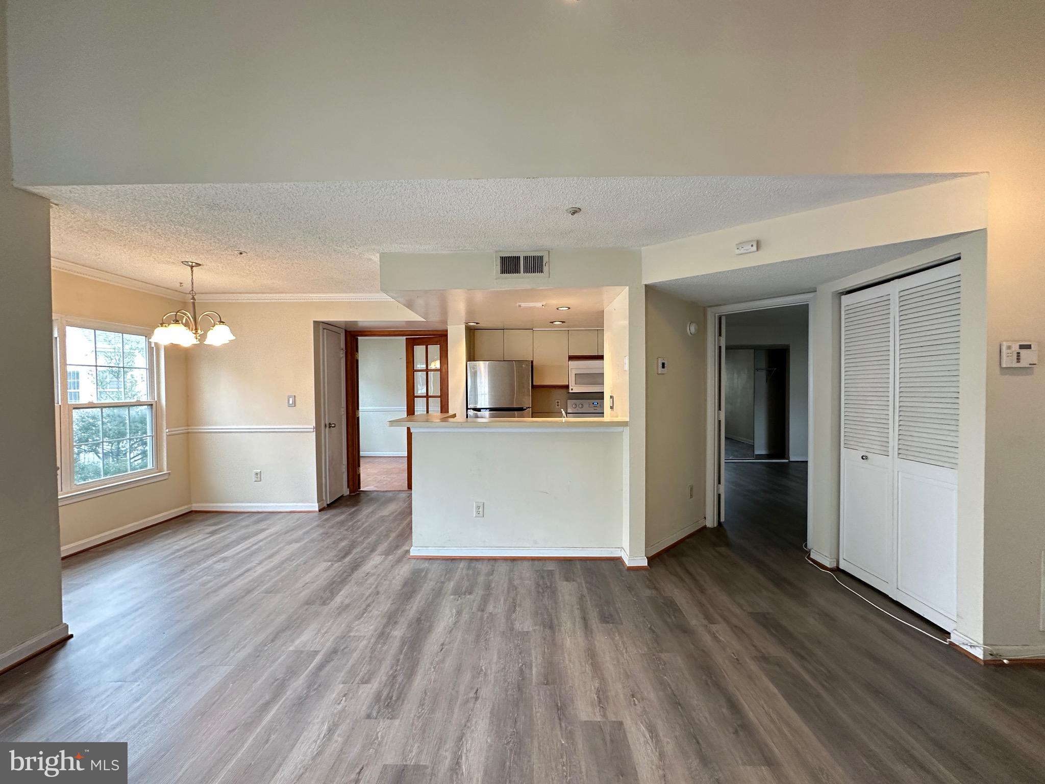 VISTAS 2 AT LAUREL - Residential Lease