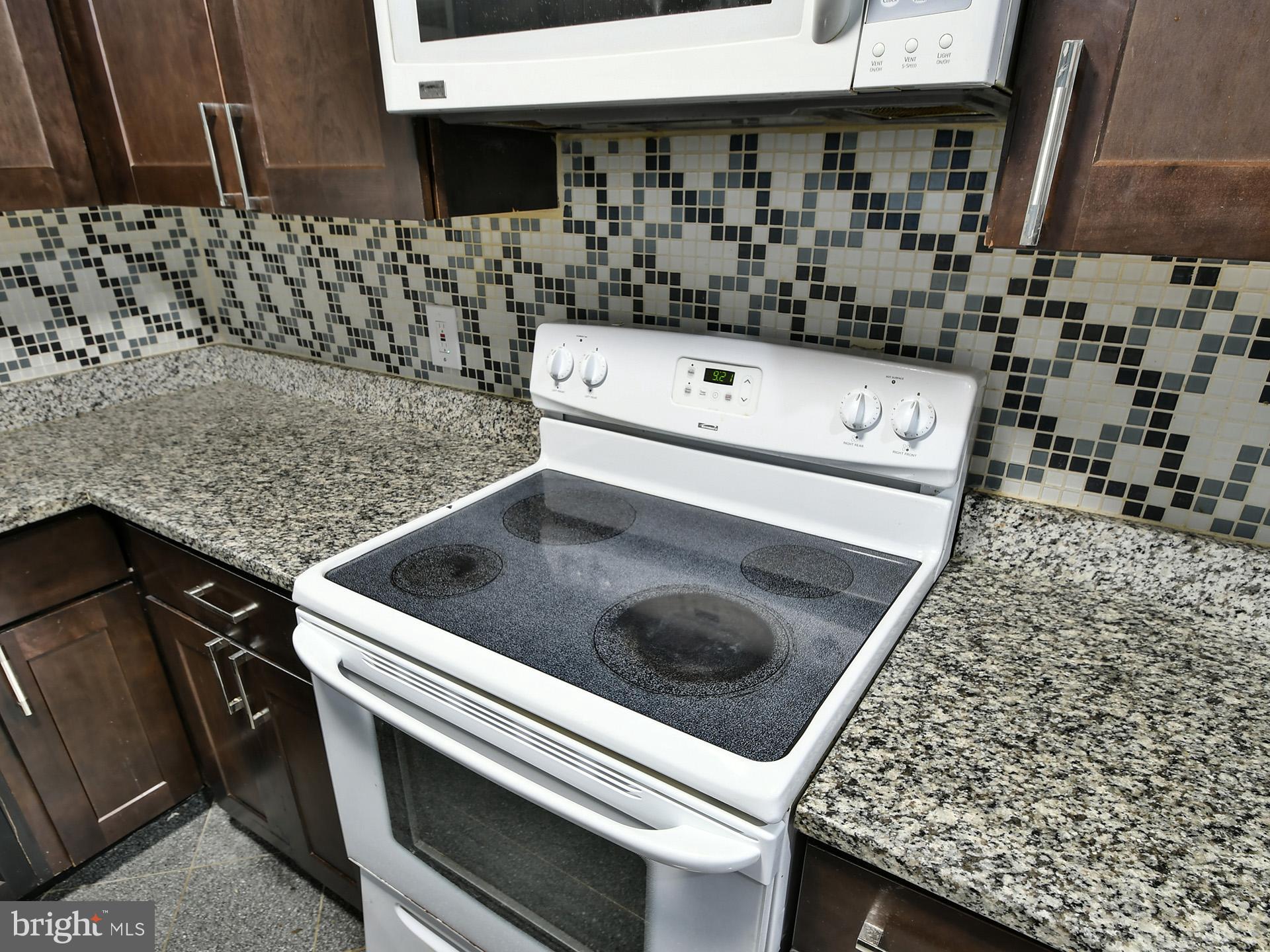 LAKE POINTE AT TOWN CENTER - Residential Lease