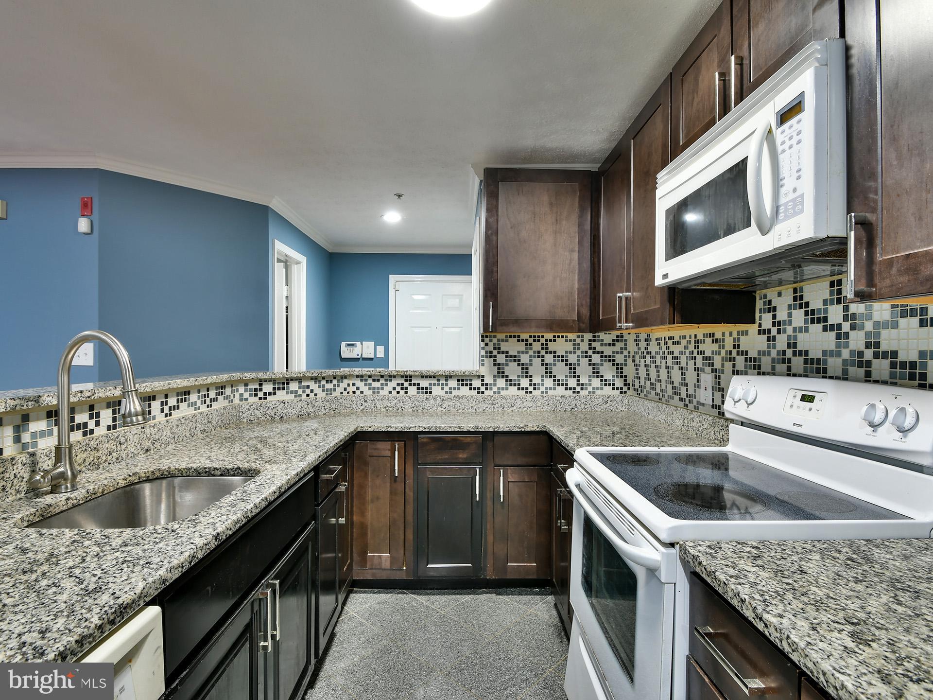 LAKE POINTE AT TOWN CENTER - Residential Lease