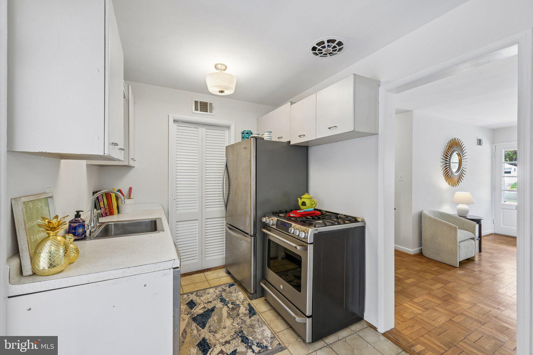 BARCROFT - Residential