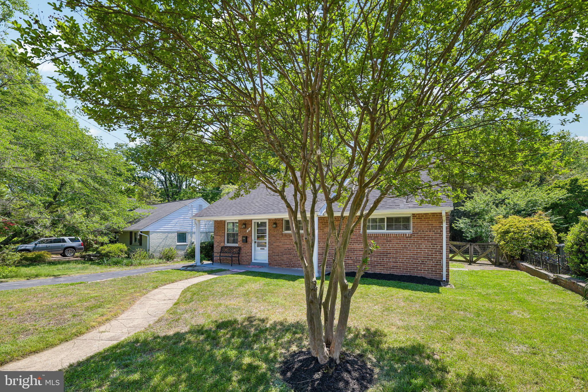 BARCROFT - Residential