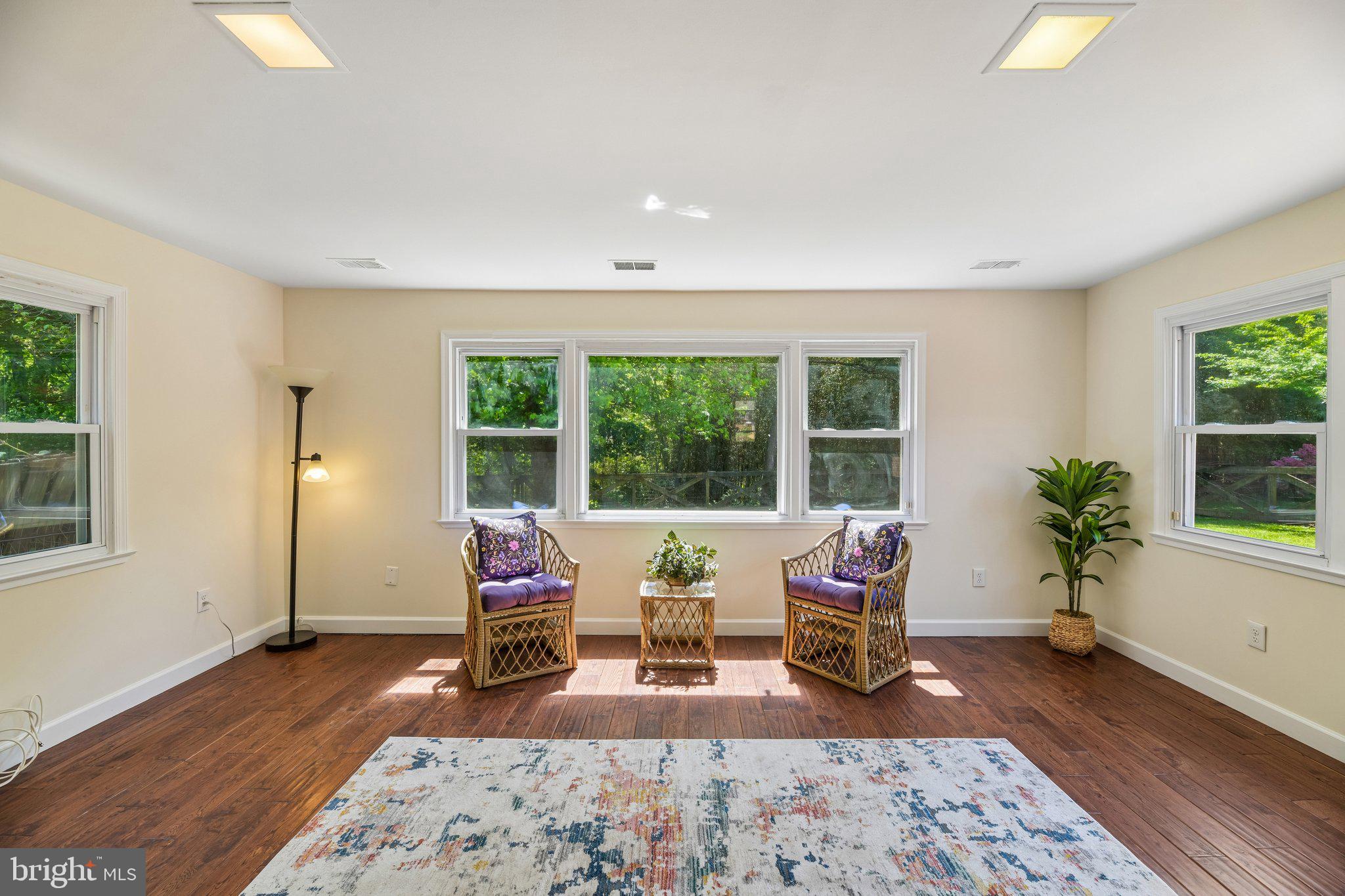 BARCROFT - Residential