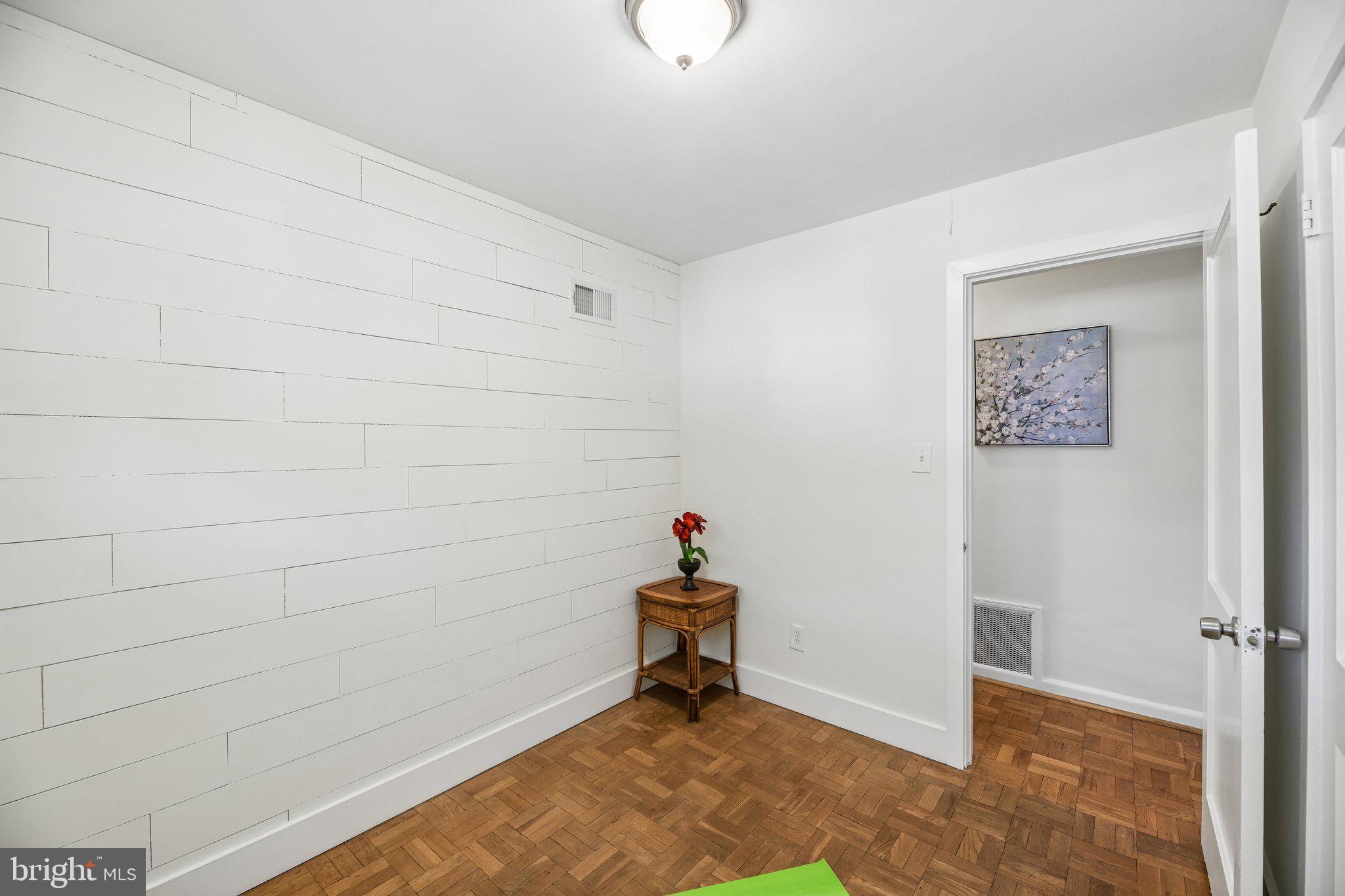 BARCROFT - Residential